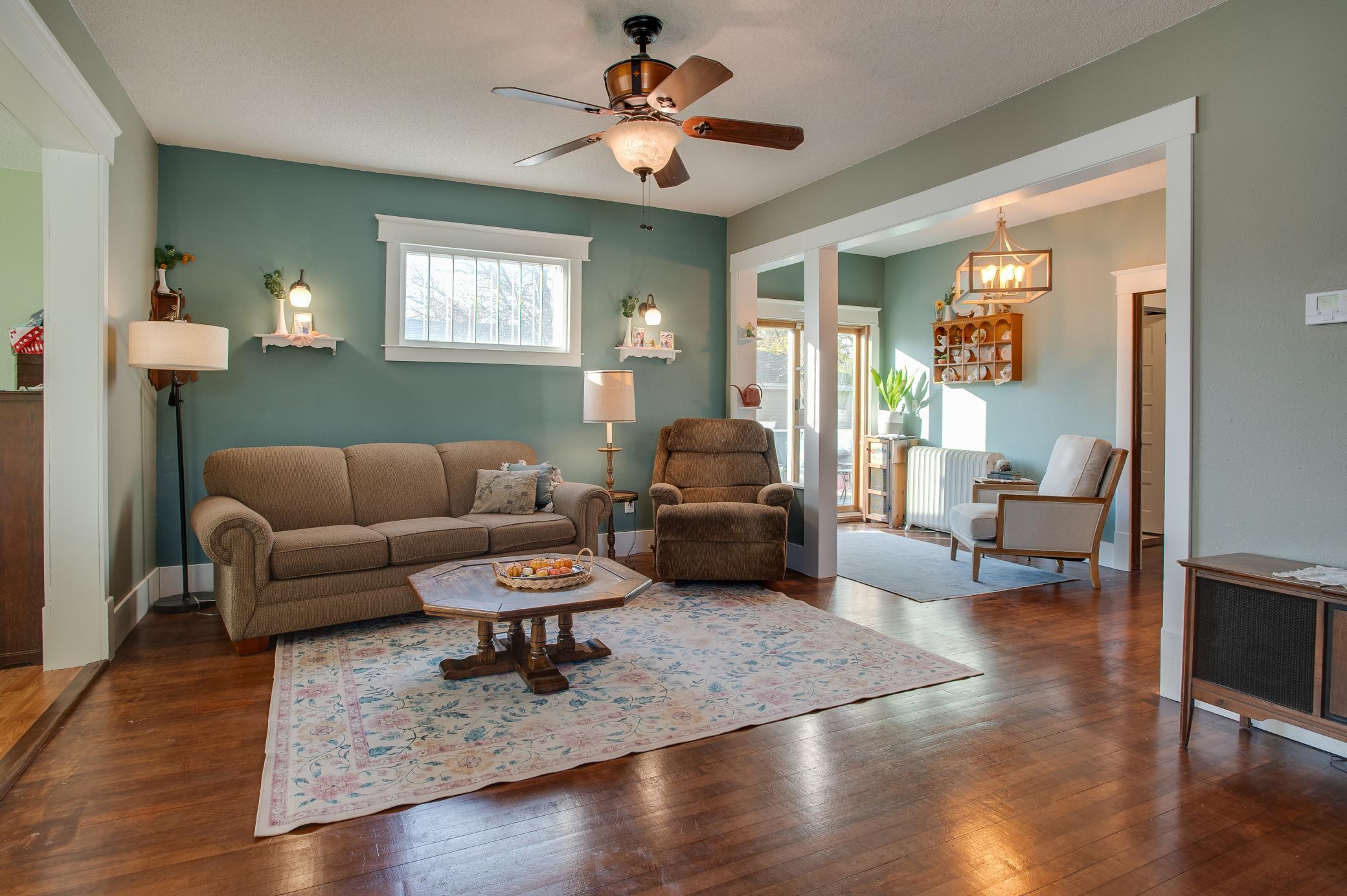 1900 single family home for sale at 28 Francis Street in West Fargo, ND — 4 bed, 2 bath (photo 13 of 55)