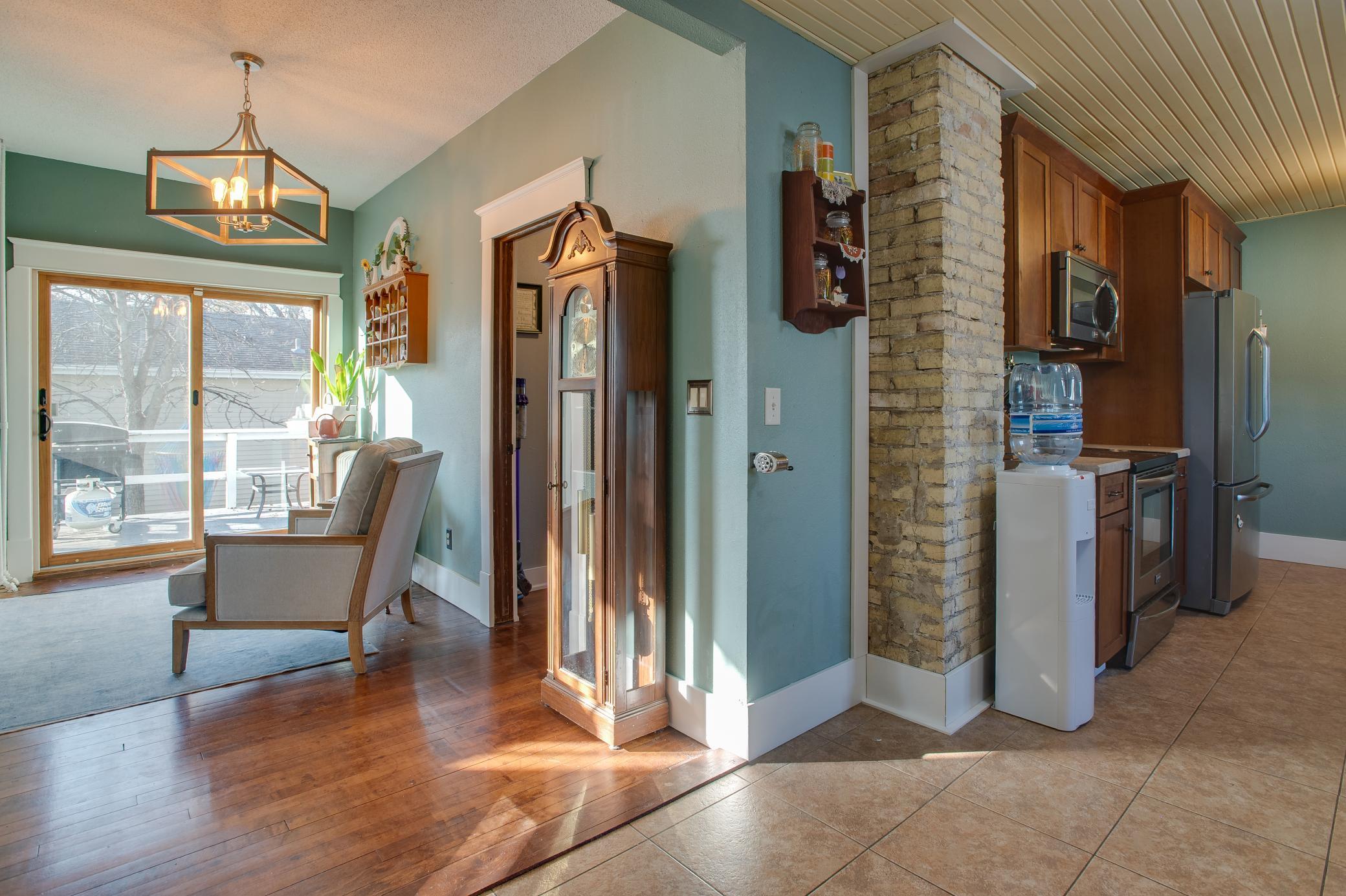 1900 single family home for sale at 28 Francis Street in West Fargo, ND — 4 bed, 2 bath (photo 18 of 55)