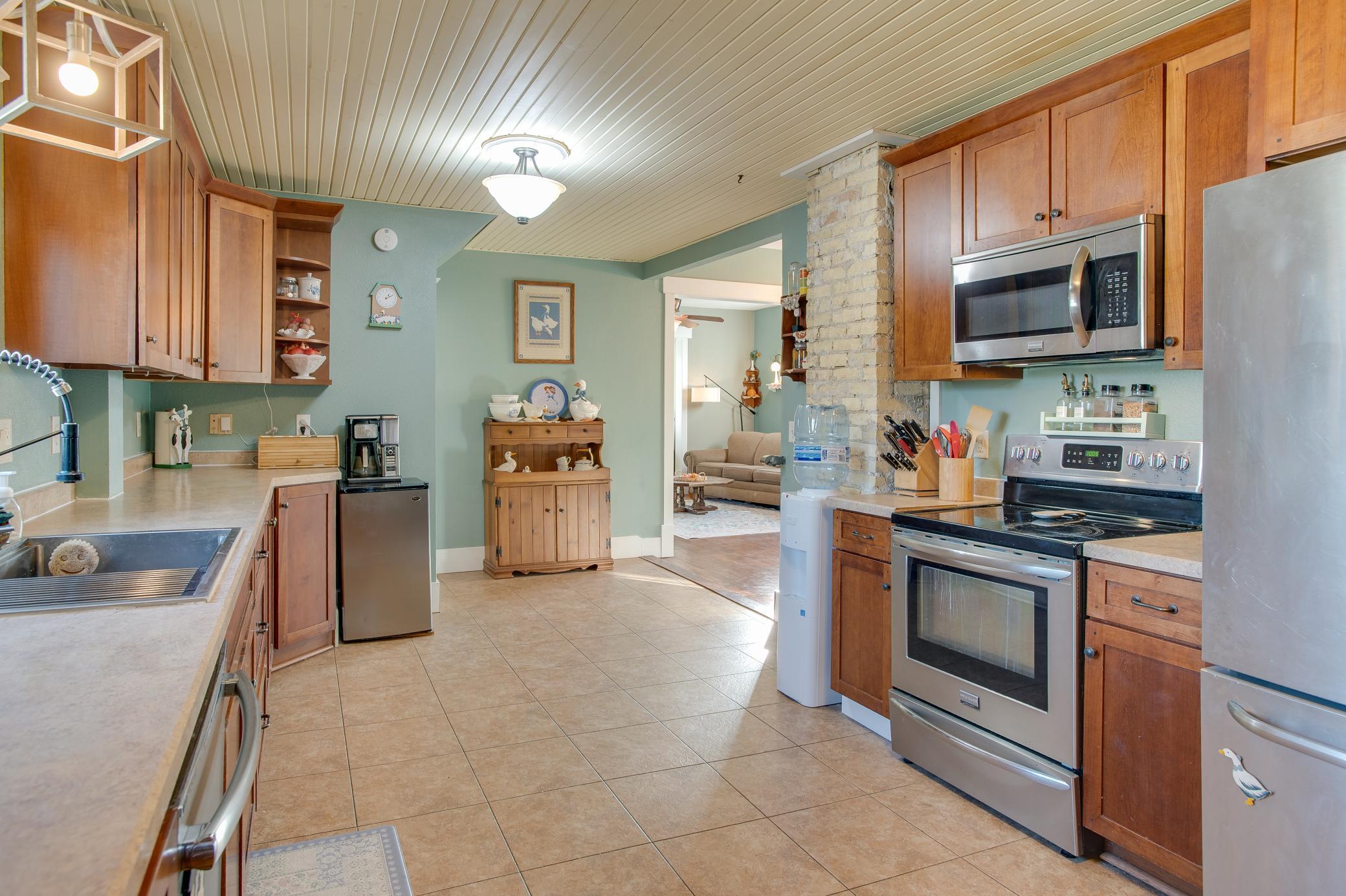 1900 single family home for sale at 28 Francis Street in West Fargo, ND — 4 bed, 2 bath (photo 20 of 55)