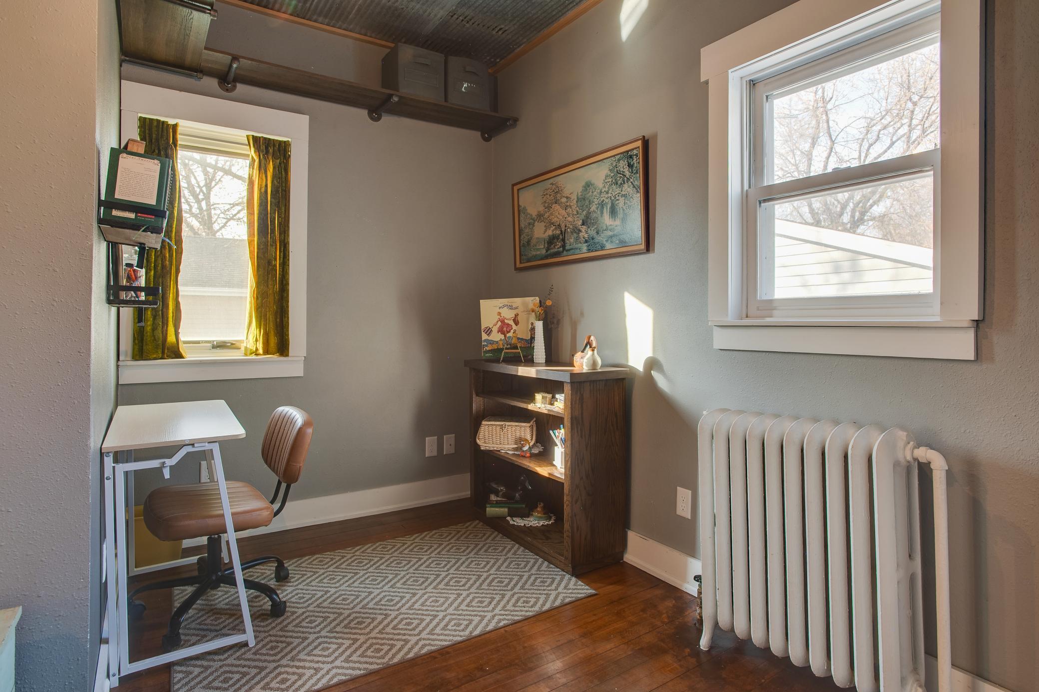 1900 single family home for sale at 28 Francis Street in West Fargo, ND — 4 bed, 2 bath (photo 25 of 55)