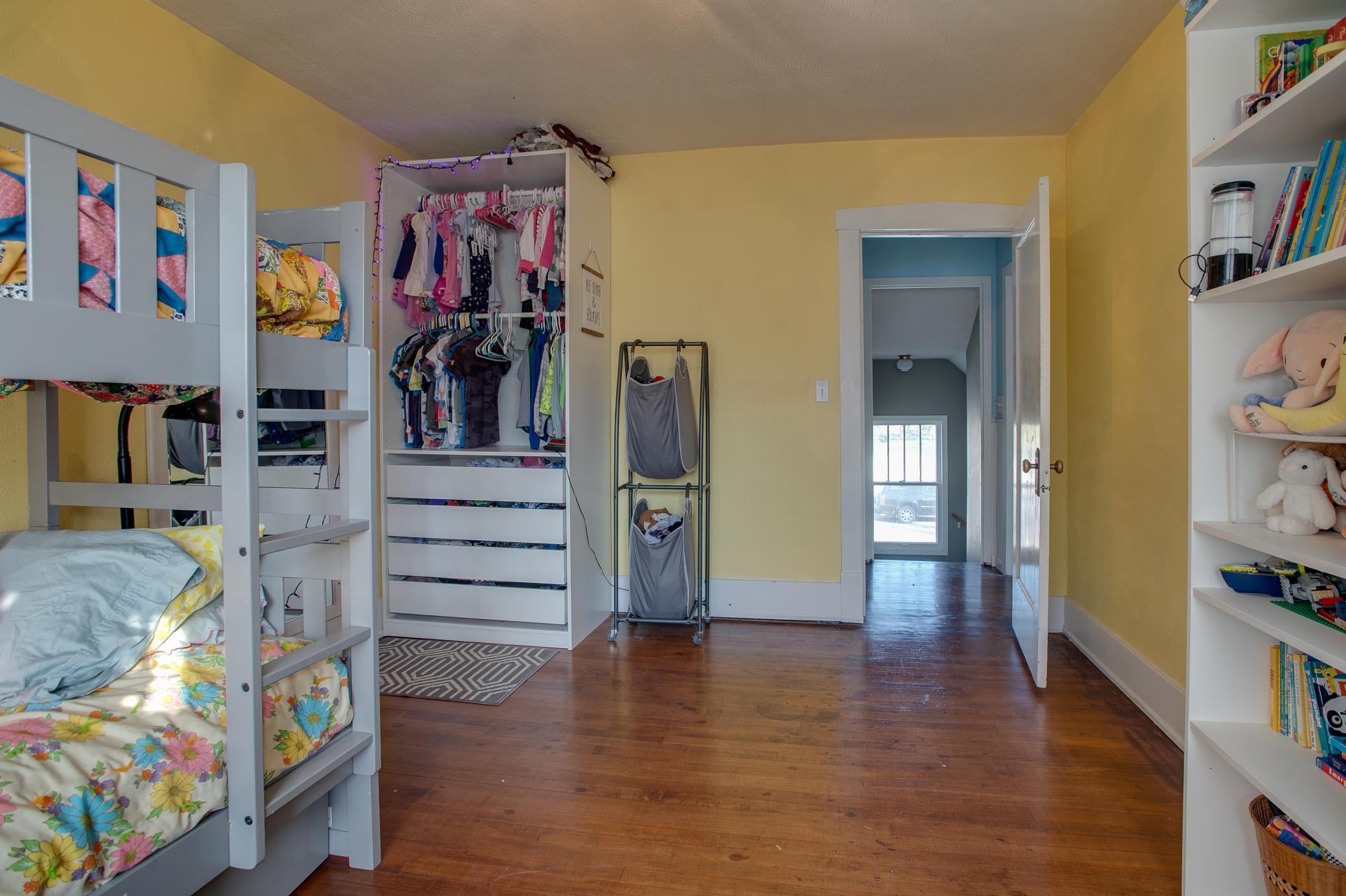 1900 single family home for sale at 28 Francis Street in West Fargo, ND — 4 bed, 2 bath (photo 39 of 55)