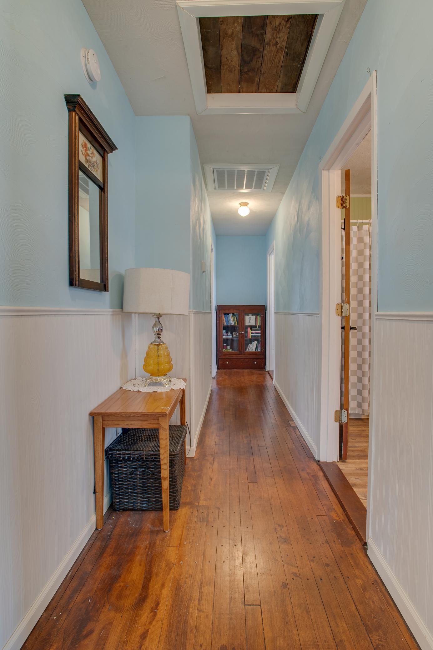 1900 single family home for sale at 28 Francis Street in West Fargo, ND — 4 bed, 2 bath (photo 43 of 55)
