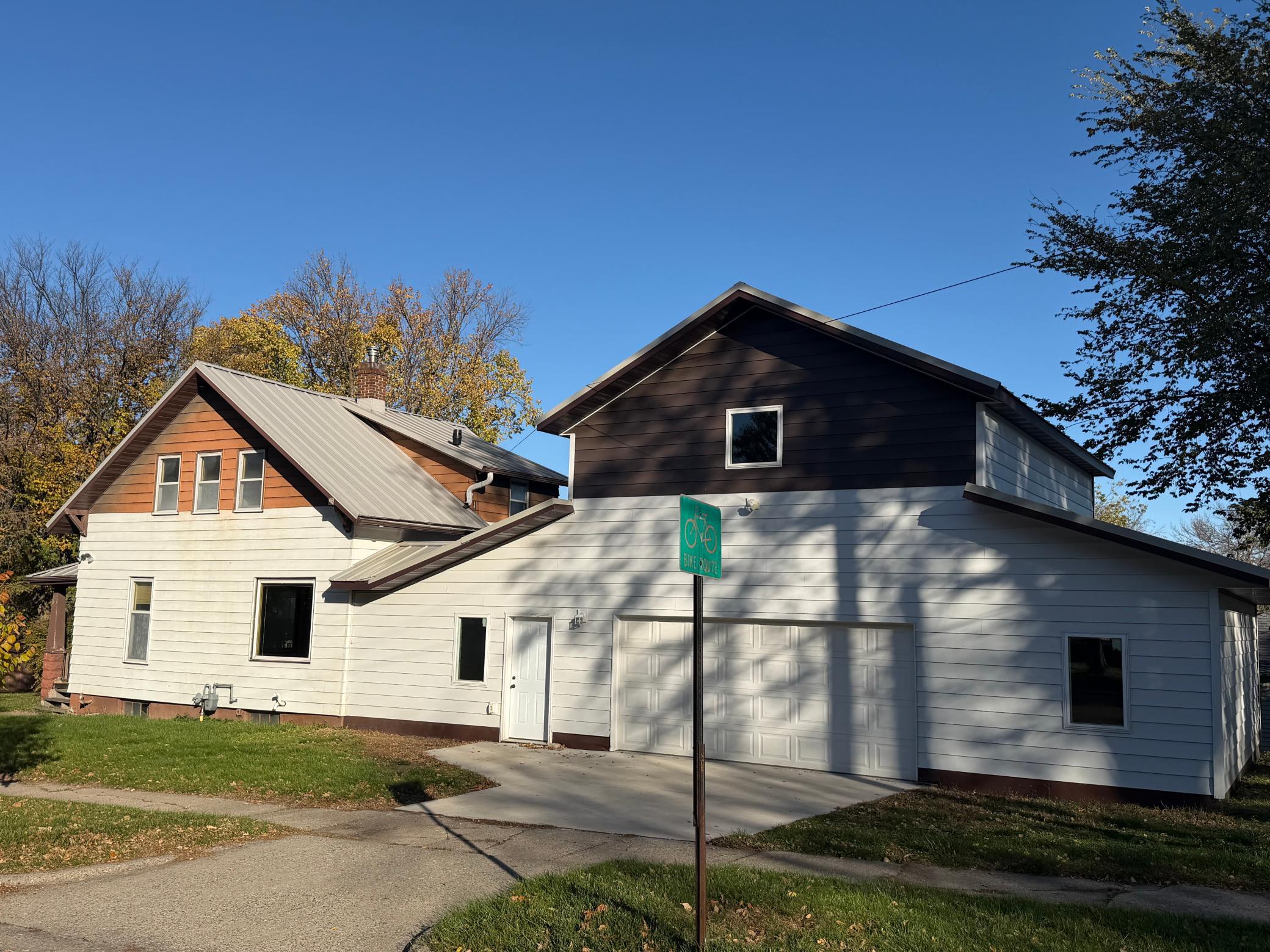 1910 single family home for sale at 715 S Sheridan Street in Fergus Falls, MN — 2 bed, 2 bath