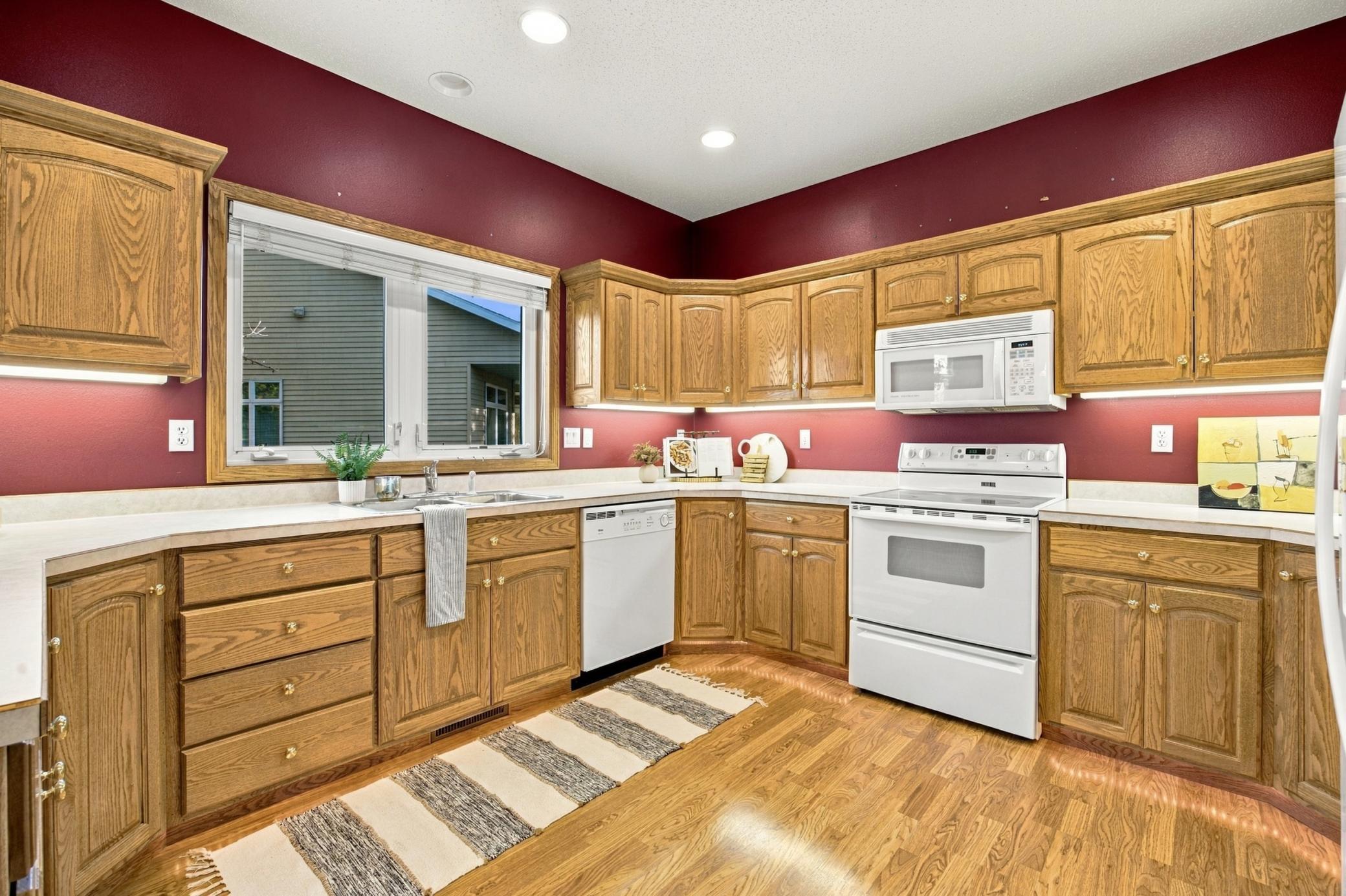 1998 townhouse for sale at 4519 3rd Street S in Moorhead, MN — 3 bed, 3 bath (photo 18 of 49)