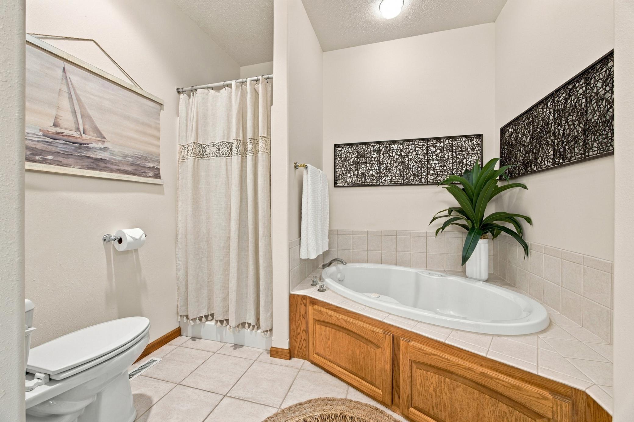 1998 townhouse for sale at 4519 3rd Street S in Moorhead, MN — 3 bed, 3 bath (photo 22 of 49)