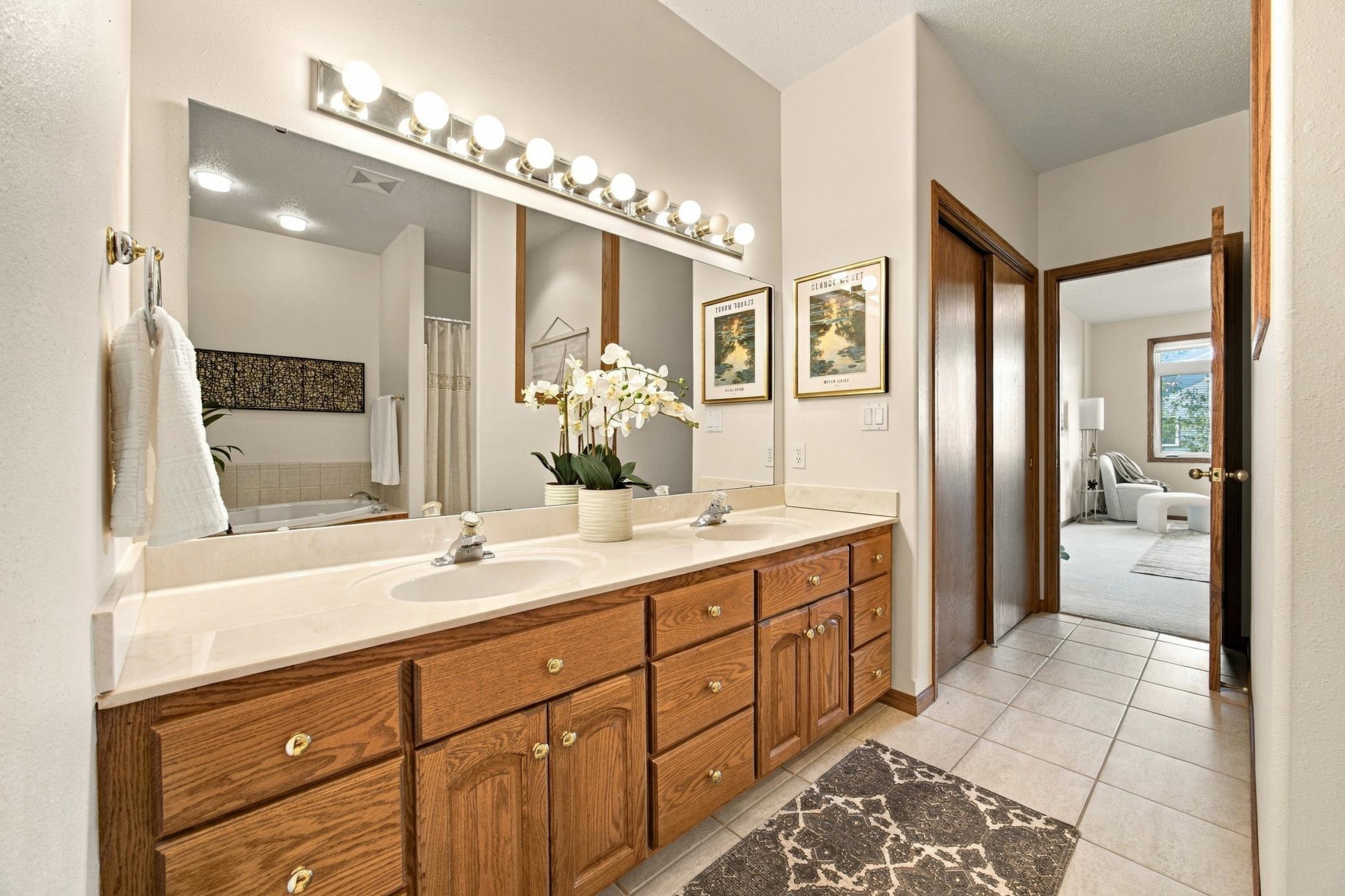 1998 townhouse for sale at 4519 3rd Street S in Moorhead, MN — 3 bed, 3 bath (photo 23 of 49)