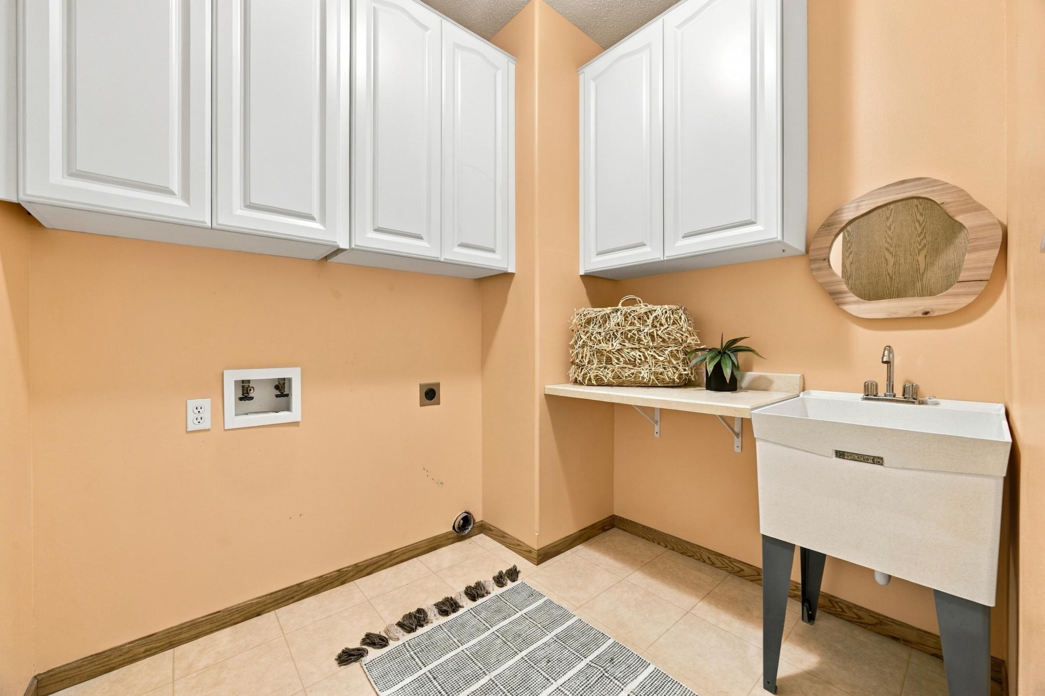 1998 townhouse for sale at 4519 3rd Street S in Moorhead, MN — 3 bed, 3 bath (photo 25 of 49)