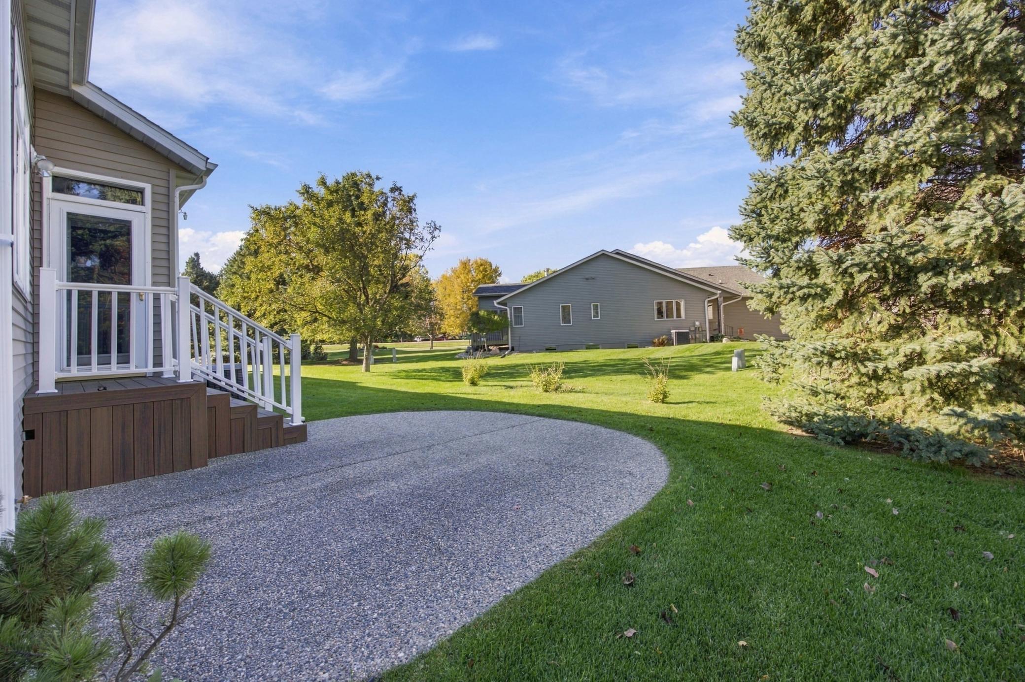 1998 townhouse for sale at 4519 3rd Street S in Moorhead, MN — 3 bed, 3 bath (photo 37 of 49)