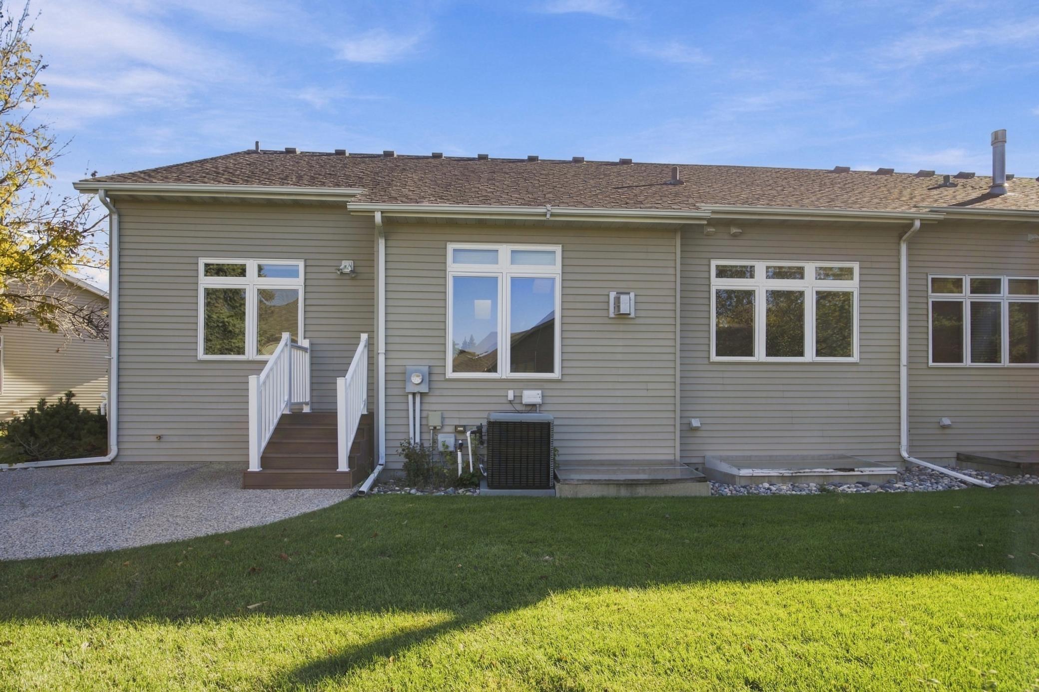 1998 townhouse for sale at 4519 3rd Street S in Moorhead, MN — 3 bed, 3 bath (photo 39 of 49)