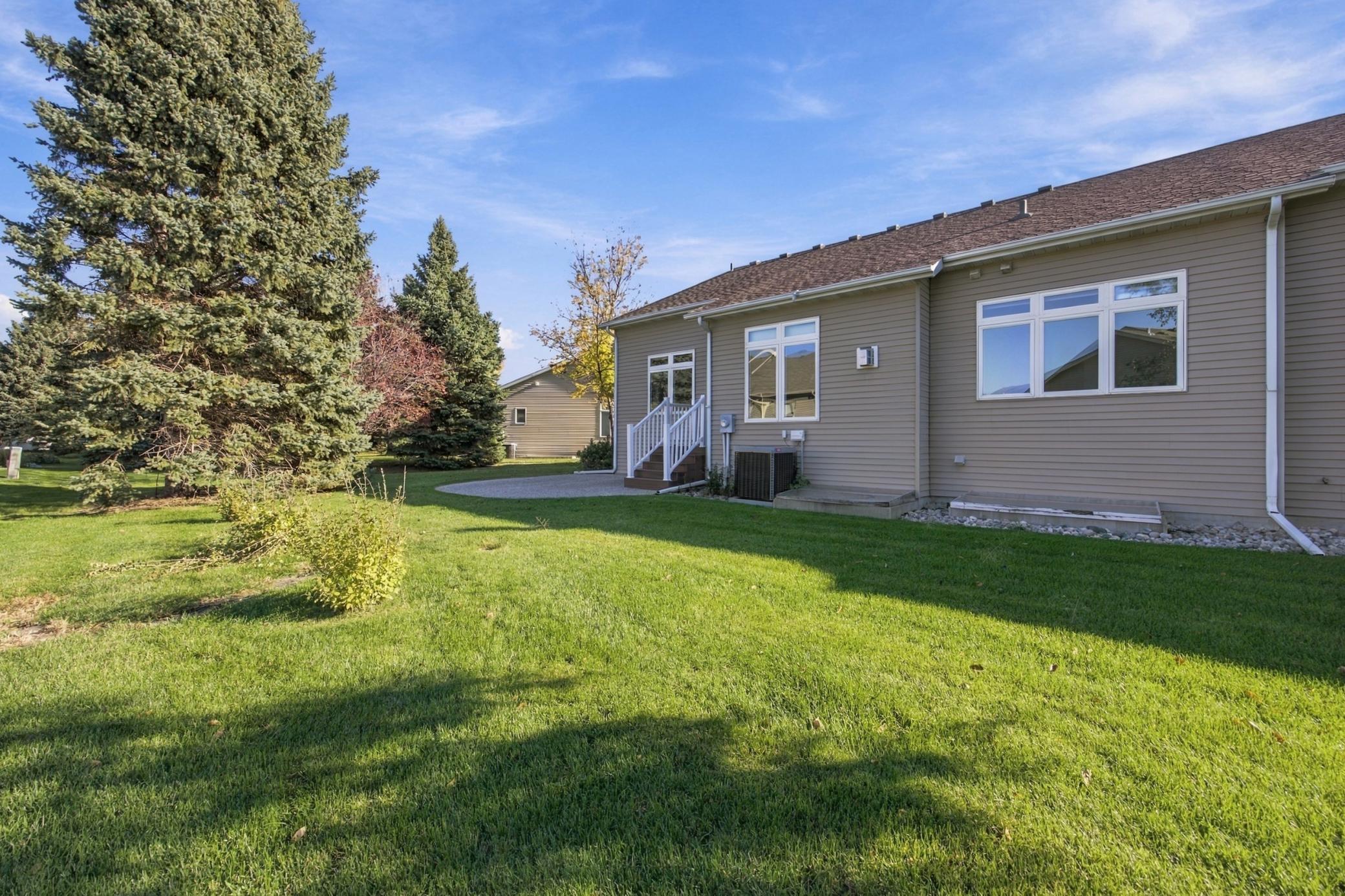 1998 townhouse for sale at 4519 3rd Street S in Moorhead, MN — 3 bed, 3 bath (photo 40 of 49)