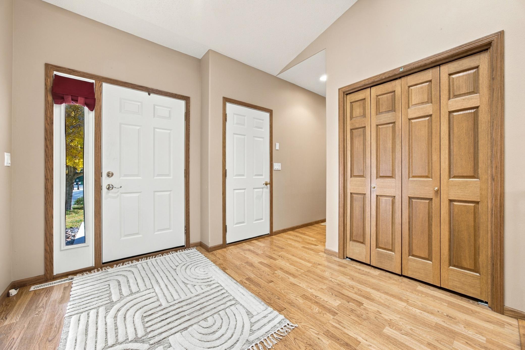 1998 townhouse for sale at 4519 3rd Street S in Moorhead, MN — 3 bed, 3 bath (photo 5 of 49)