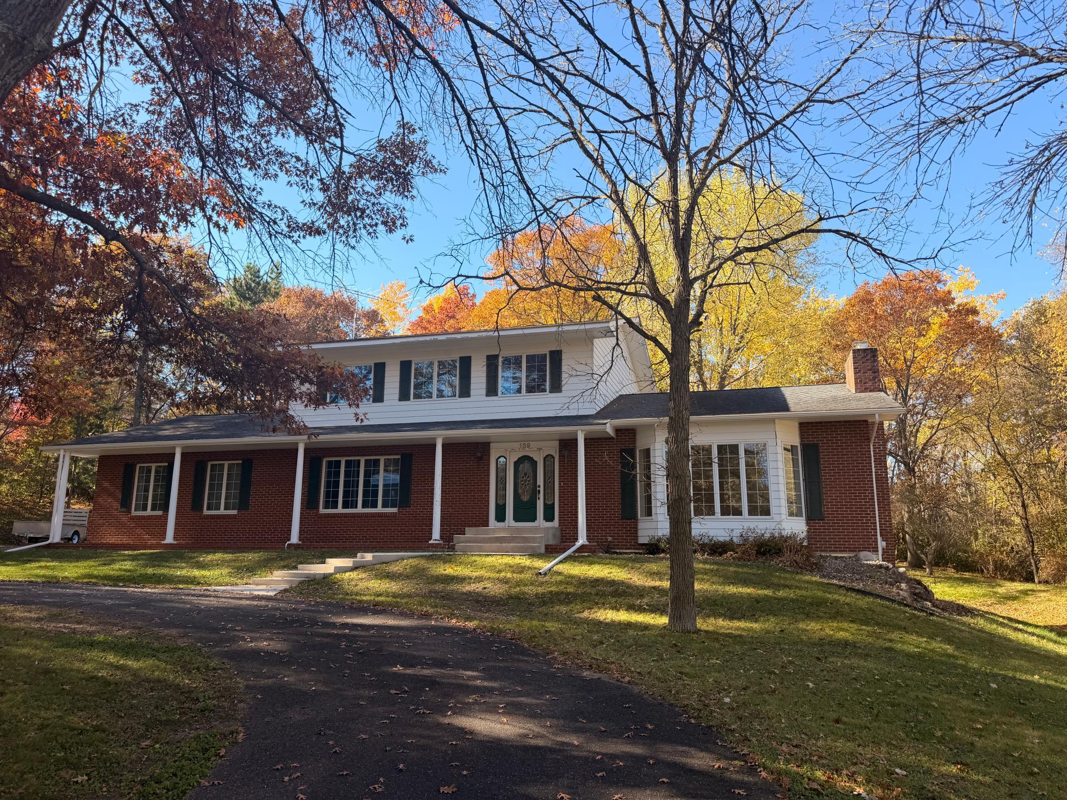 1984 single family home for sale at 139 Belle Rae Circle in Brainerd, MN — 5 bed, 3 bath (photo 3 of 25)
