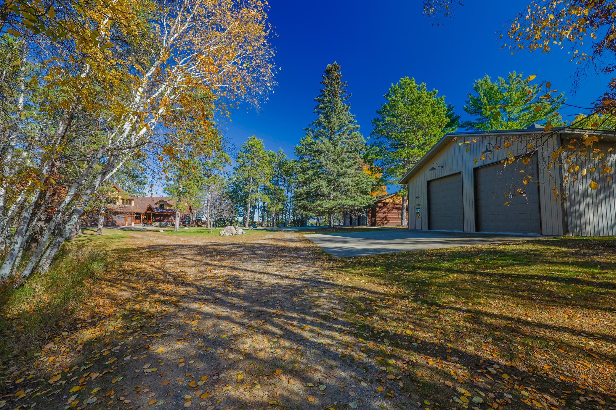 1979 single family home for sale at 17312 County 40 in Park Rapids, MN — 5 bed, 4 bath (photo 4 of 90)