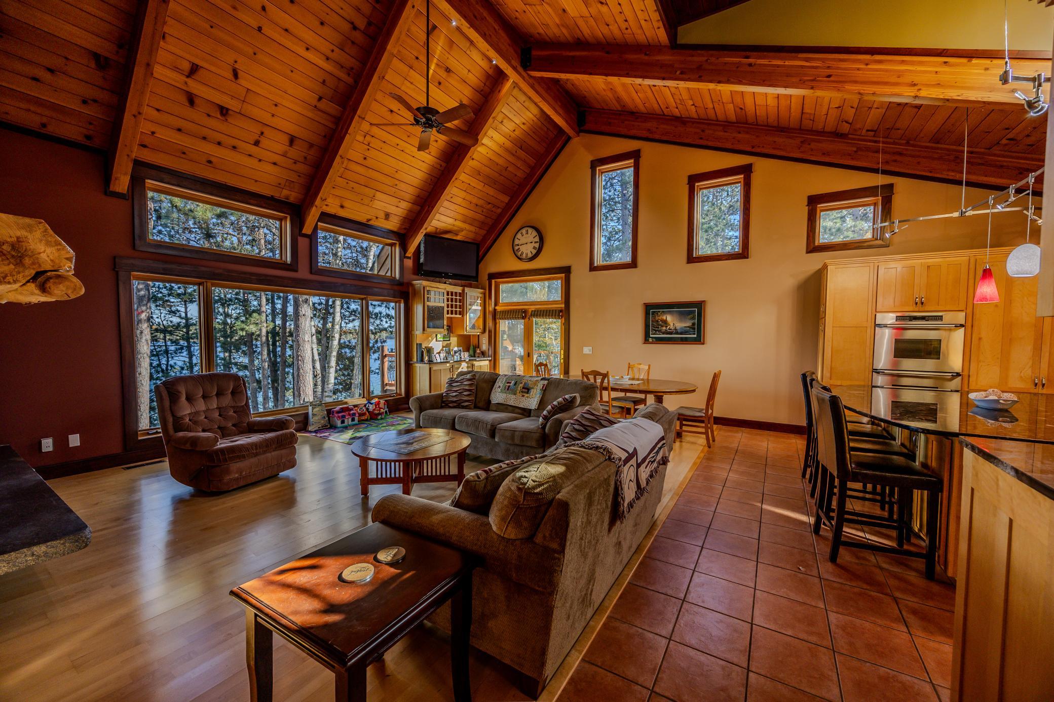 1979 single family home for sale at 17312 County 40 in Park Rapids, MN — 5 bed, 4 bath (photo 7 of 90)
