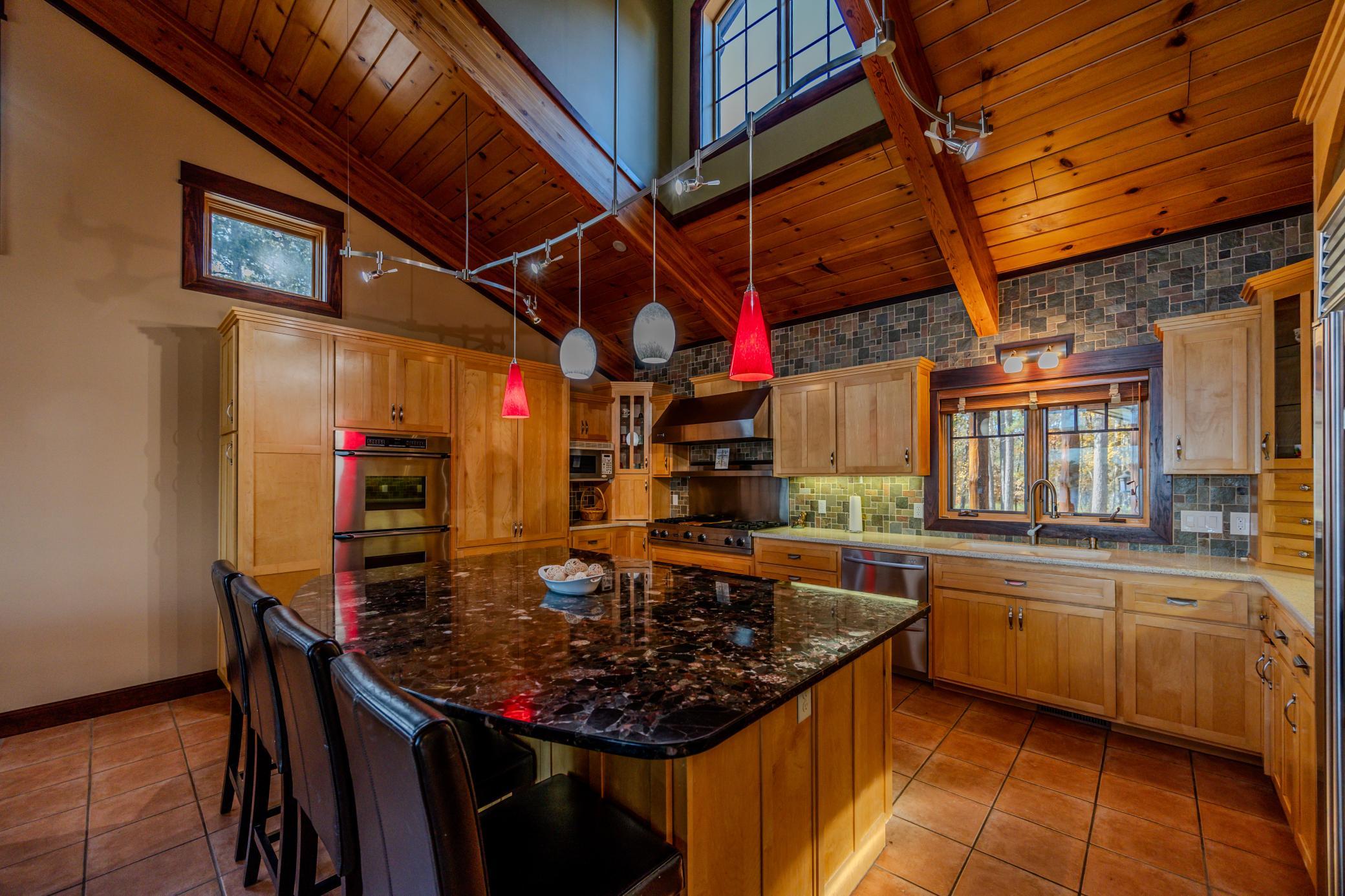 1979 single family home for sale at 17312 County 40 in Park Rapids, MN — 5 bed, 4 bath (photo 10 of 90)