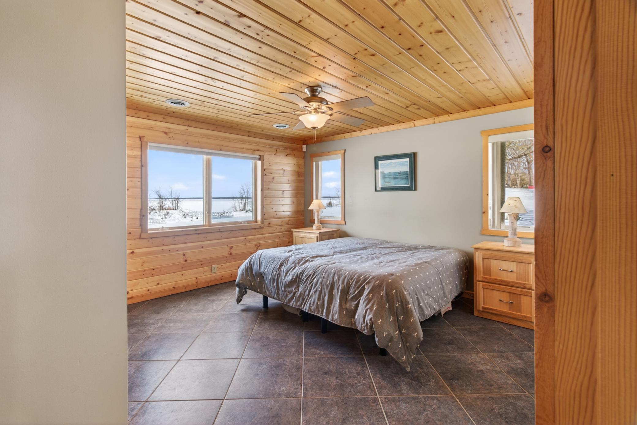 2002 single family home for sale at 10985 Sugar Point Drive NW in Federal Dam, MN — 4 bed, 3 bath (photo 20 of 43)