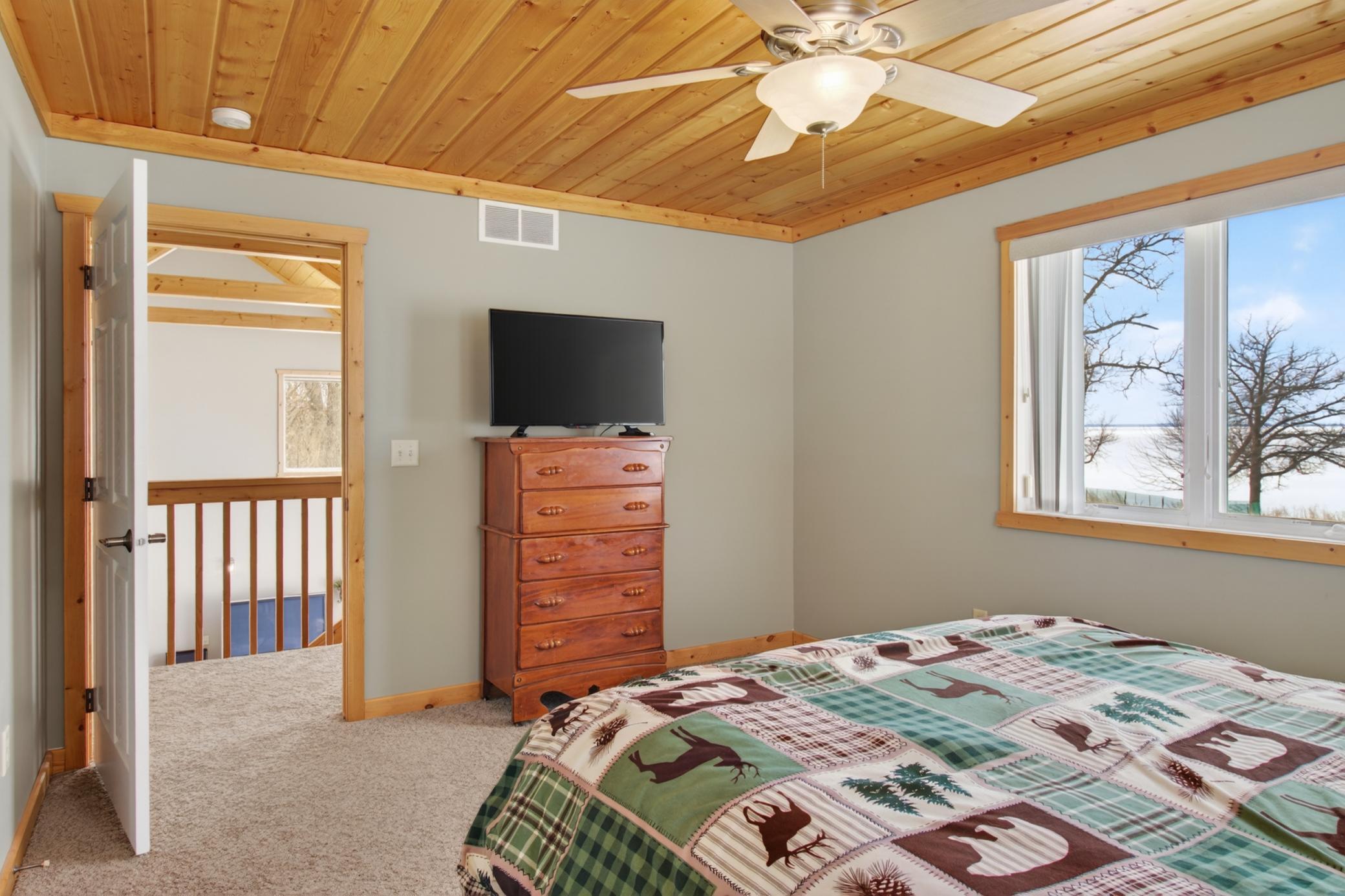 2002 single family home for sale at 10985 Sugar Point Drive NW in Federal Dam, MN — 4 bed, 3 bath (photo 27 of 43)