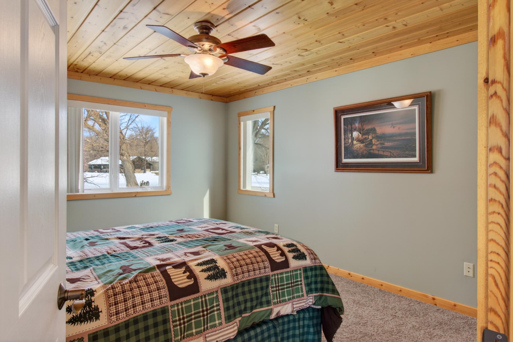 2002 single family home for sale at 10985 Sugar Point Drive NW in Federal Dam, MN — 4 bed, 3 bath (photo 29 of 43)