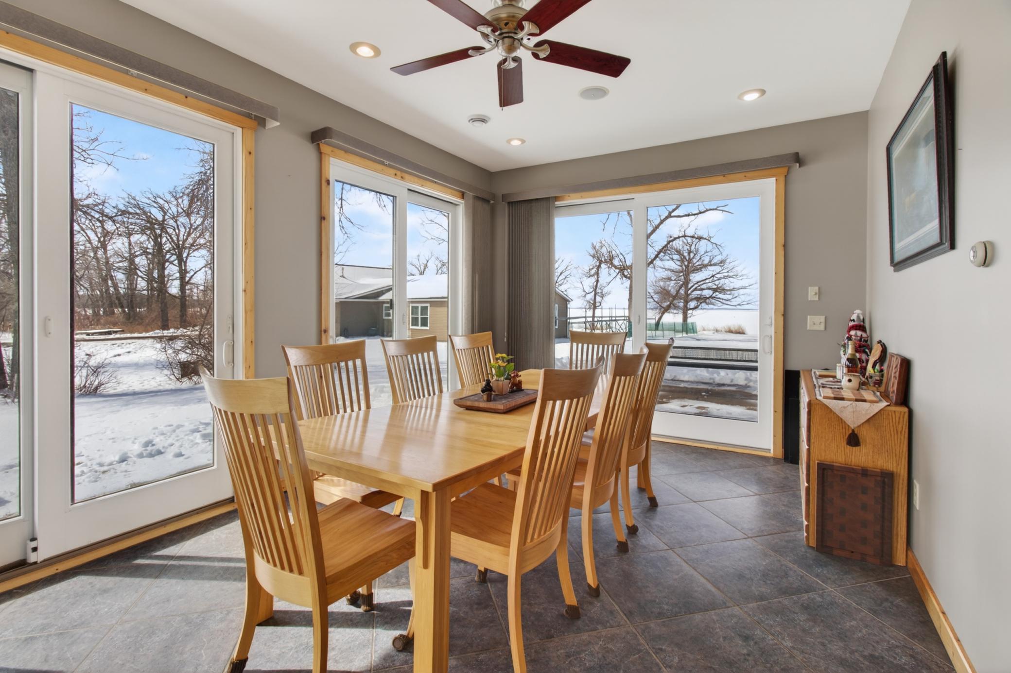 2002 single family home for sale at 10985 Sugar Point Drive NW in Federal Dam, MN — 4 bed, 3 bath (photo 10 of 43)