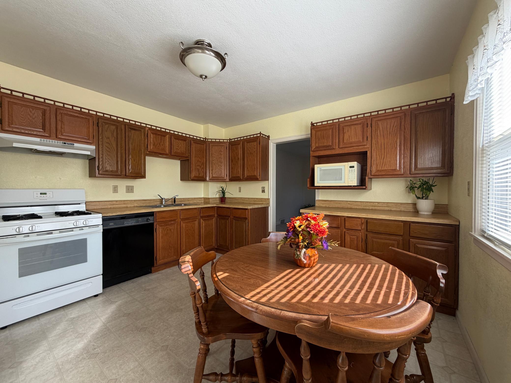 1925 single family home for sale at 830 Main Street N in Browerville, MN — 3 bed, 2 bath (photo 6 of 28)
