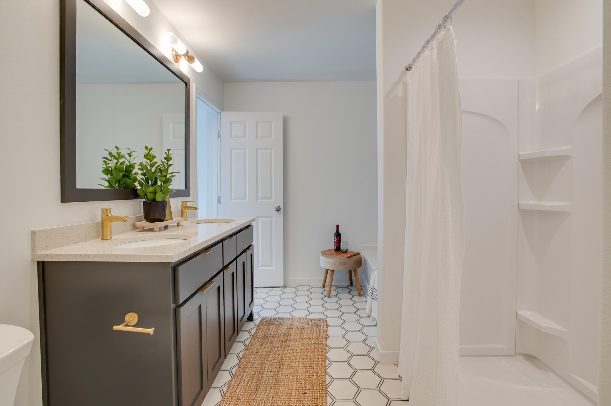 2026 single family home for sale at 1137 Rachel Drive W in West Fargo, ND — 3 bed, 3 bath (photo 18 of 22)