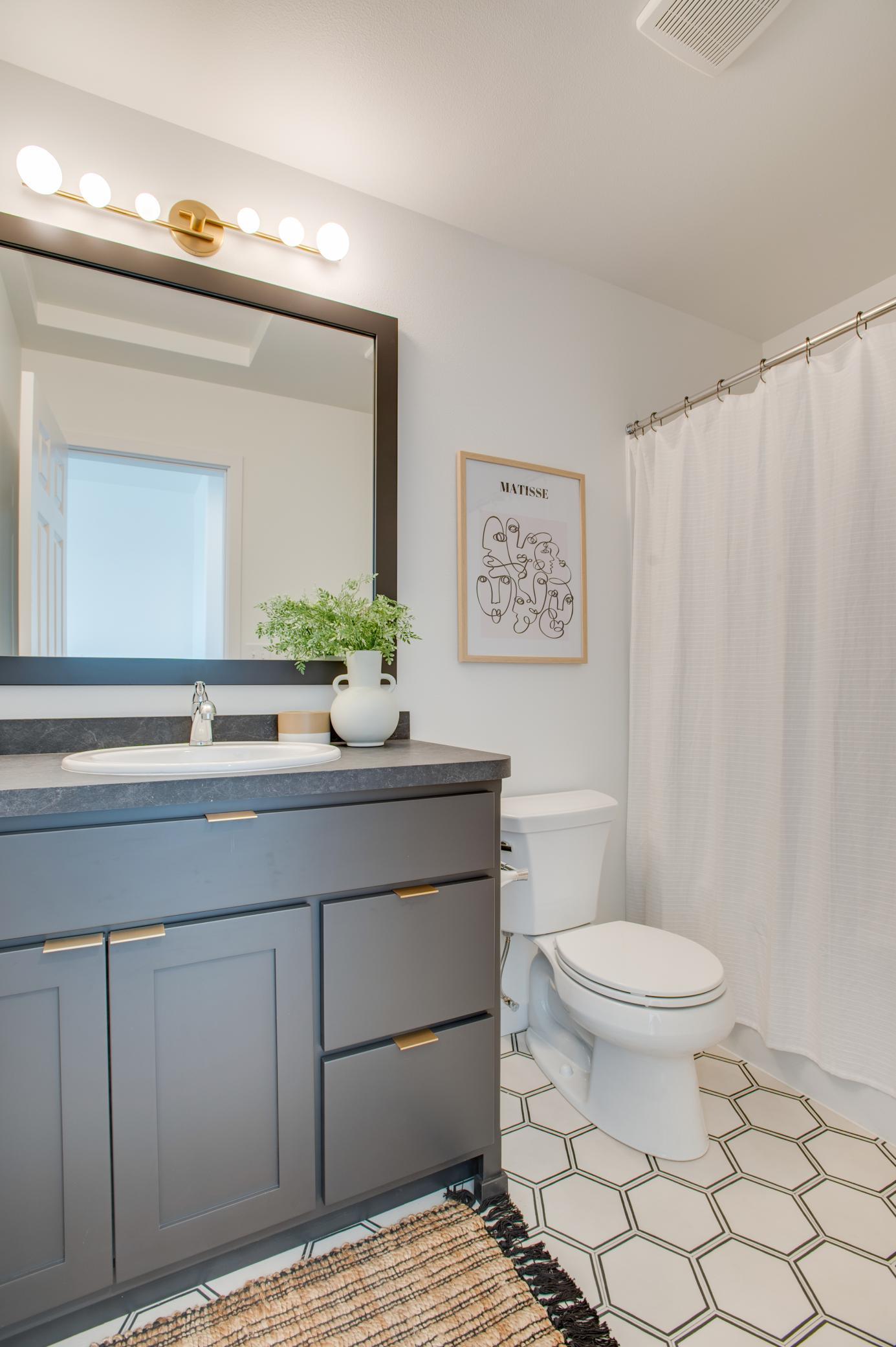 2026 single family home for sale at 1137 Rachel Drive W in West Fargo, ND — 3 bed, 3 bath (photo 20 of 22)