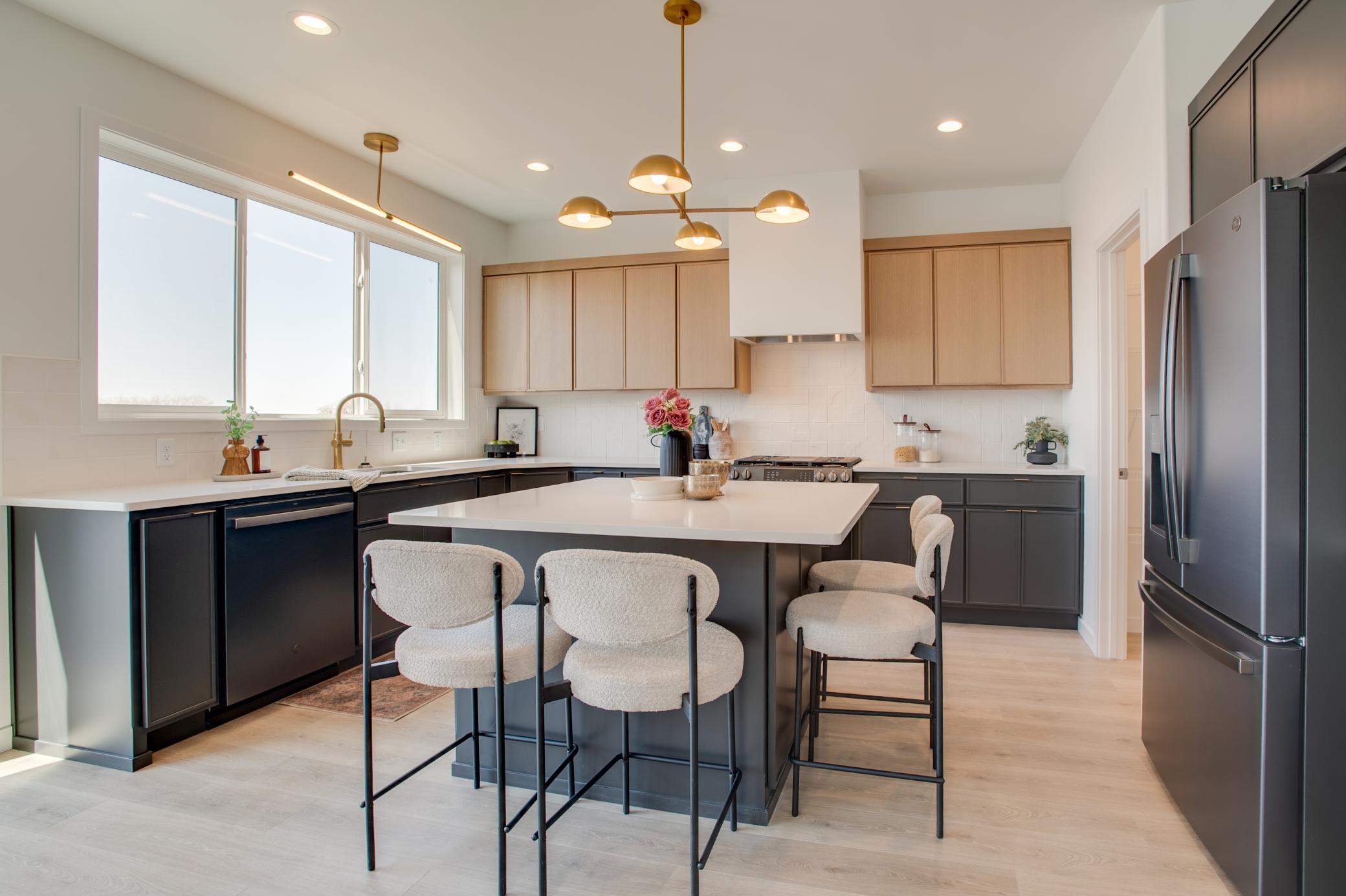 2026 single family home for sale at 1137 Rachel Drive W in West Fargo, ND — 3 bed, 3 bath (photo 9 of 22)