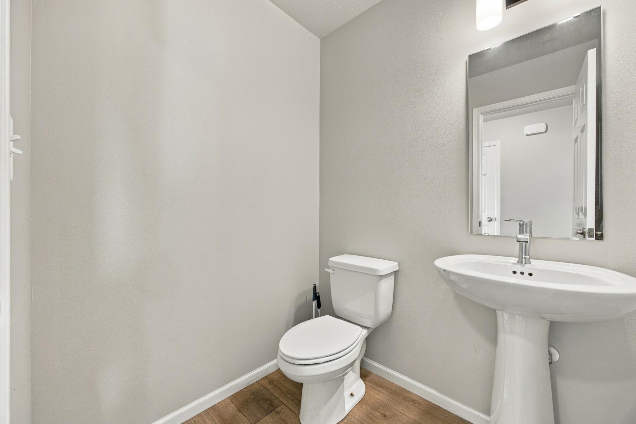 2023 single family home for sale at 1228 Rachel Drive W in West Fargo, ND — 3 bed, 3 bath (photo 21 of 34)