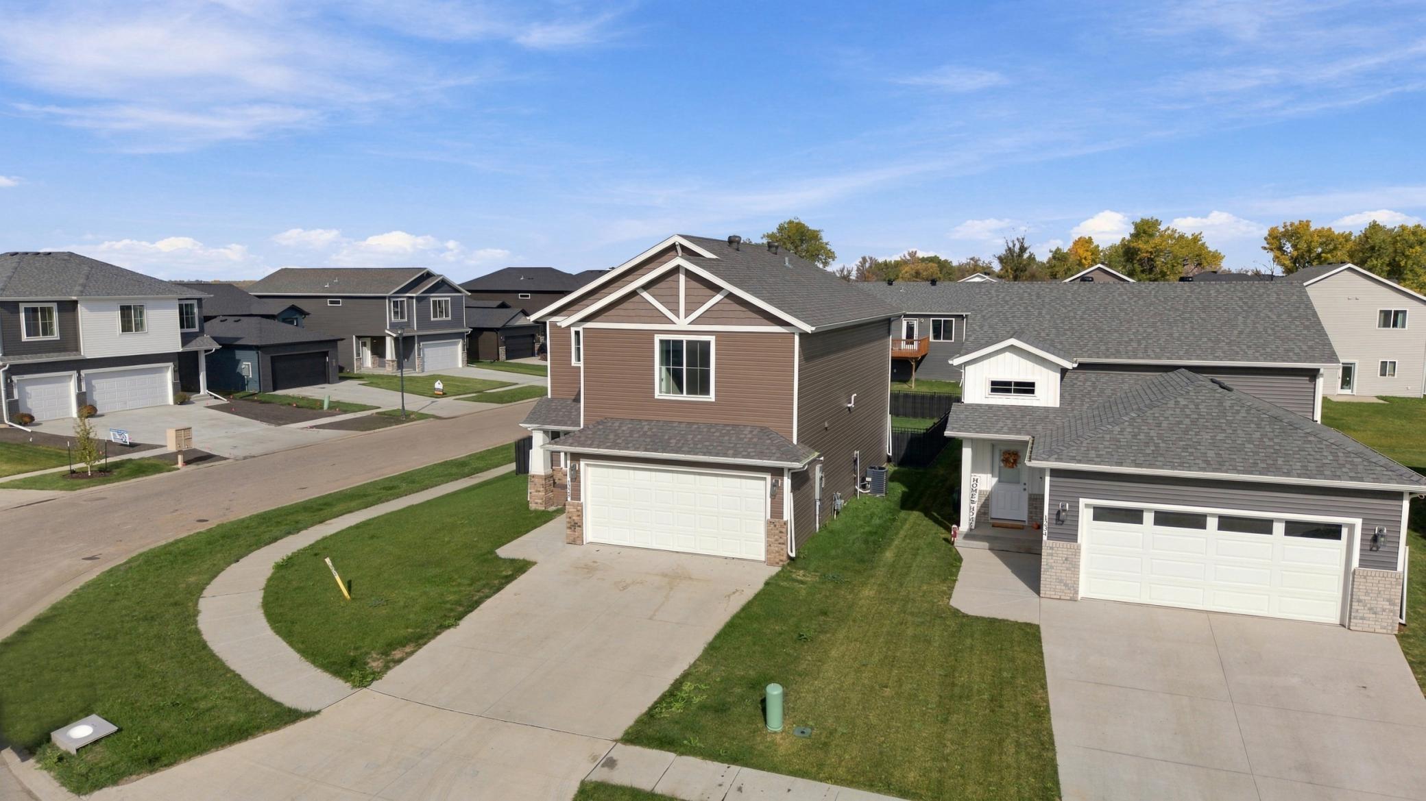 2023 single family home for sale at 1228 Rachel Drive W in West Fargo, ND — 3 bed, 3 bath (photo 25 of 34)
