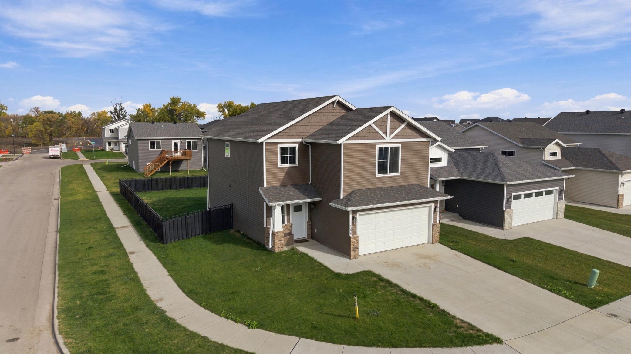 2023 single family home for sale at 1228 Rachel Drive W in West Fargo, ND — 3 bed, 3 bath (photo 26 of 34)