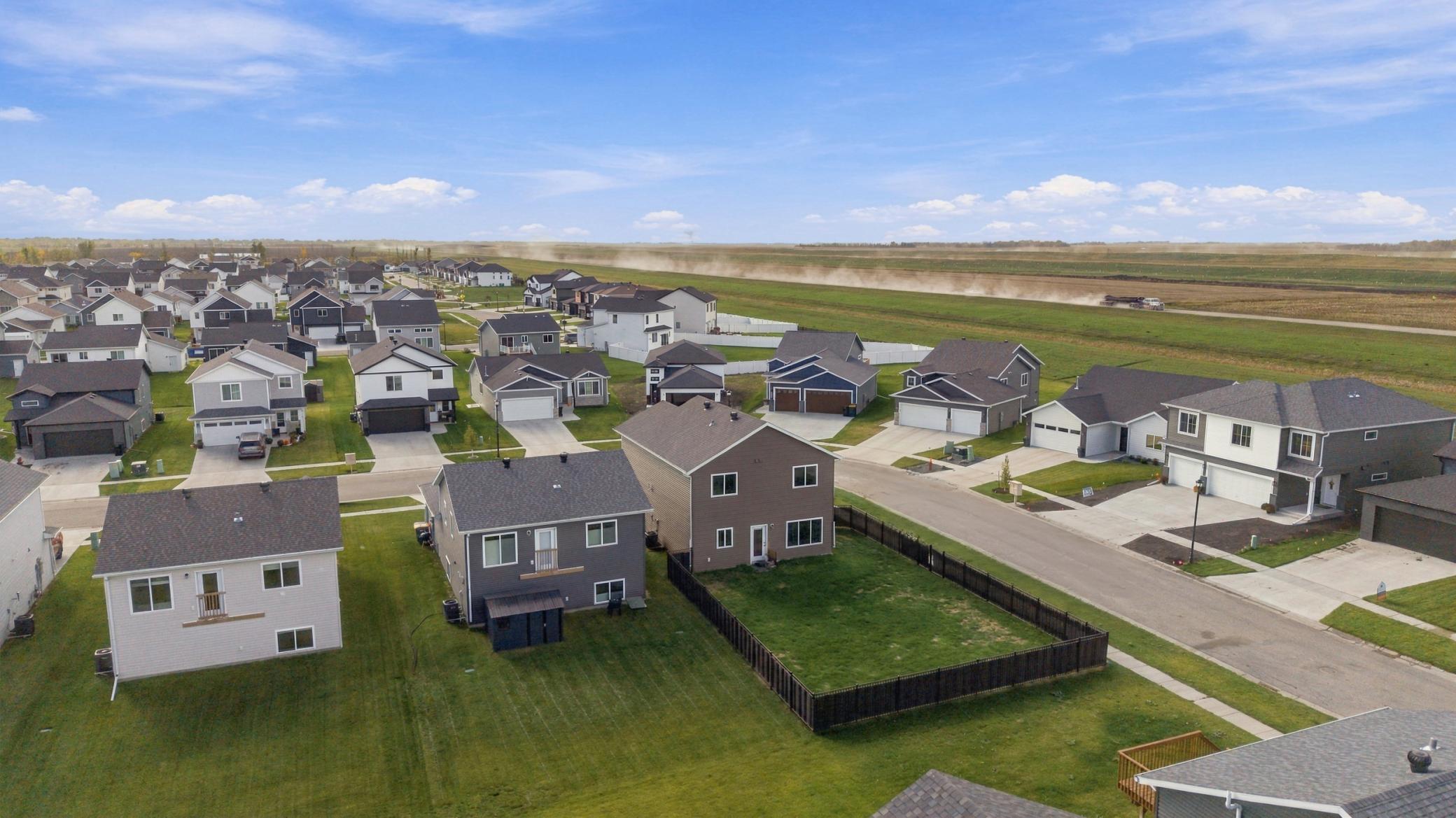 2023 single family home for sale at 1228 Rachel Drive W in West Fargo, ND — 3 bed, 3 bath (photo 32 of 34)