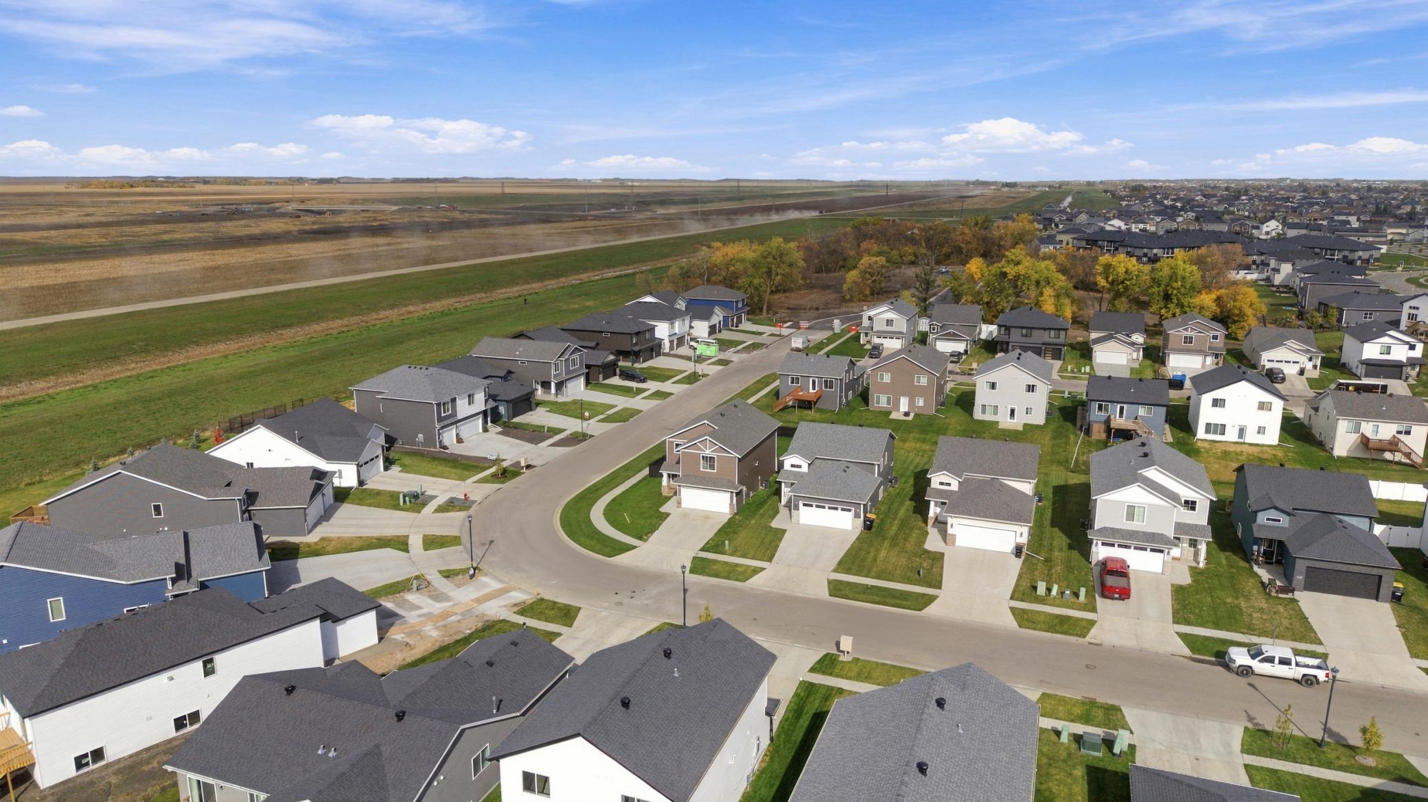 2023 single family home for sale at 1228 Rachel Drive W in West Fargo, ND — 3 bed, 3 bath (photo 33 of 34)