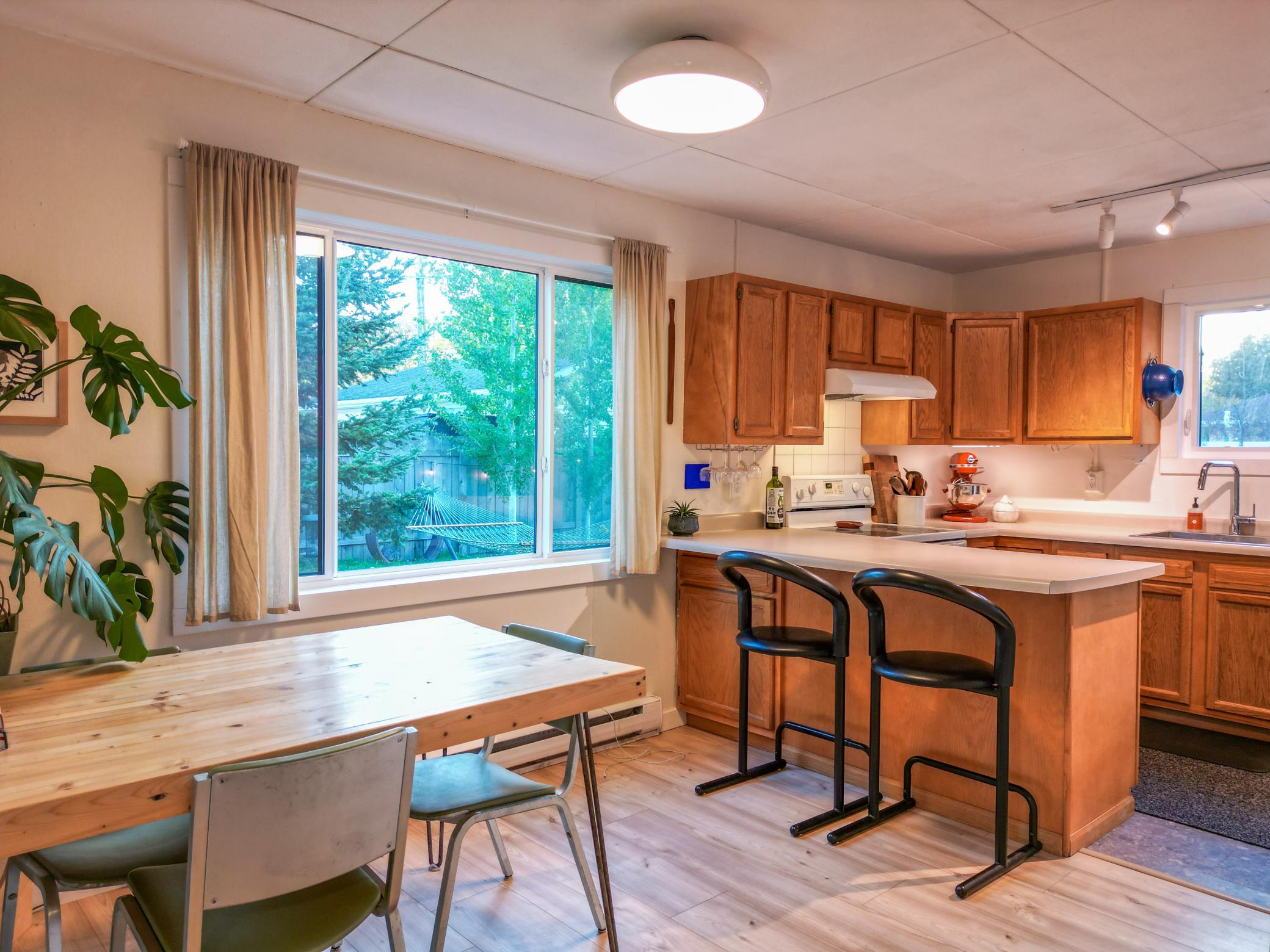 1950 single family home for sale at 1501 5th Street S in Fargo, ND — 2 bed, 1 bath (photo 25 of 38)