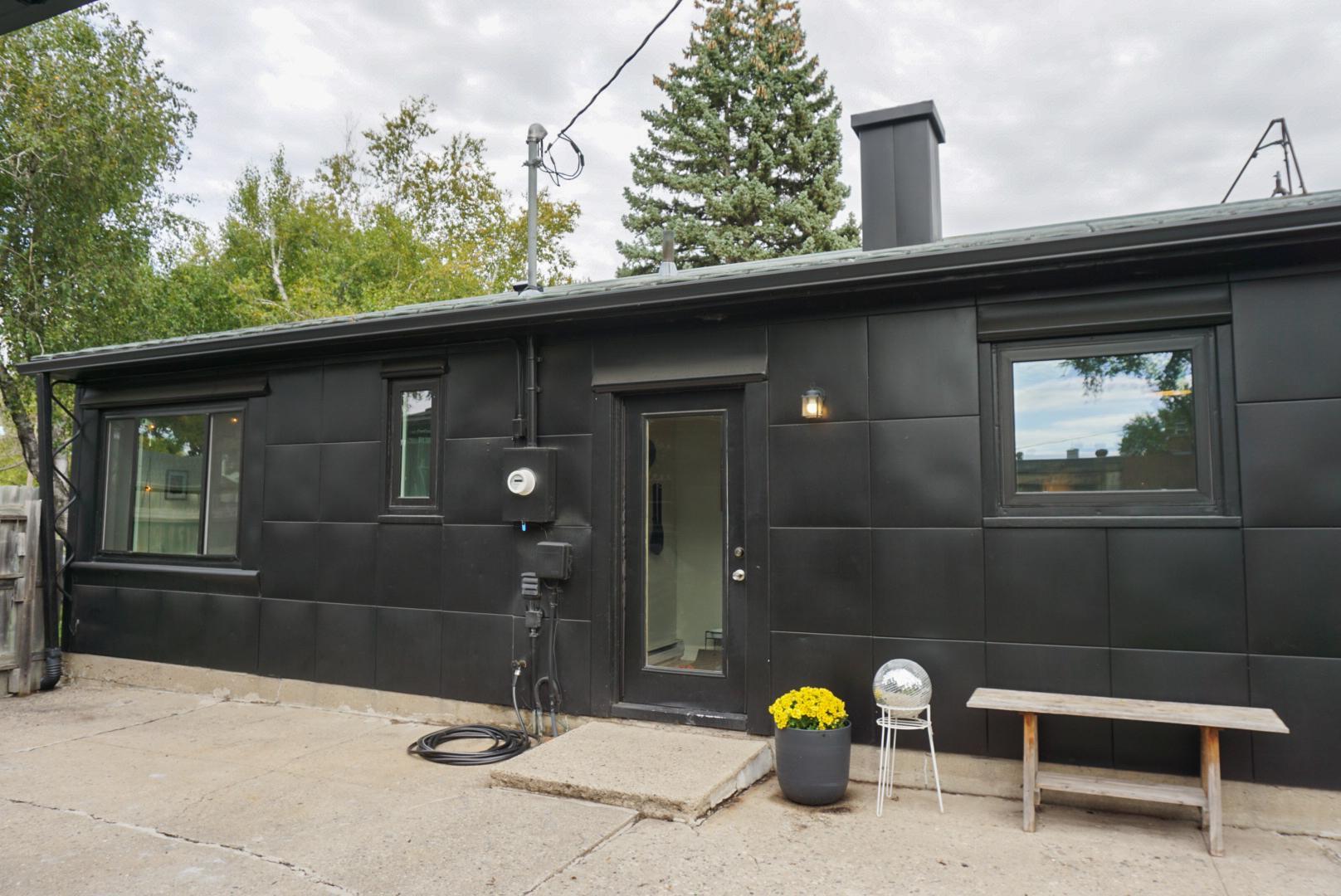 1950 single family home for sale at 1501 5th Street S in Fargo, ND — 2 bed, 1 bath (photo 34 of 38)