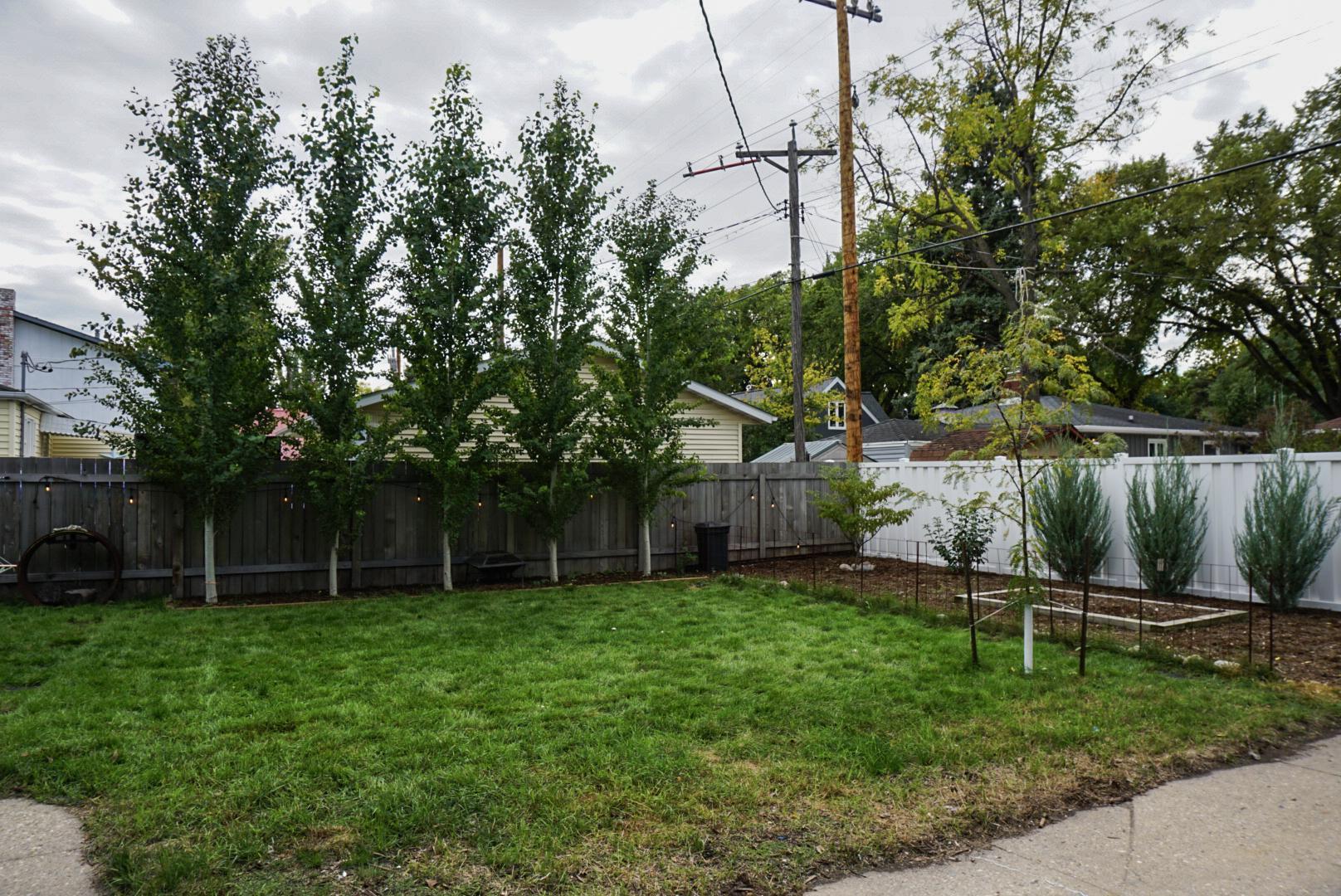 1950 single family home for sale at 1501 5th Street S in Fargo, ND — 2 bed, 1 bath (photo 5 of 38)