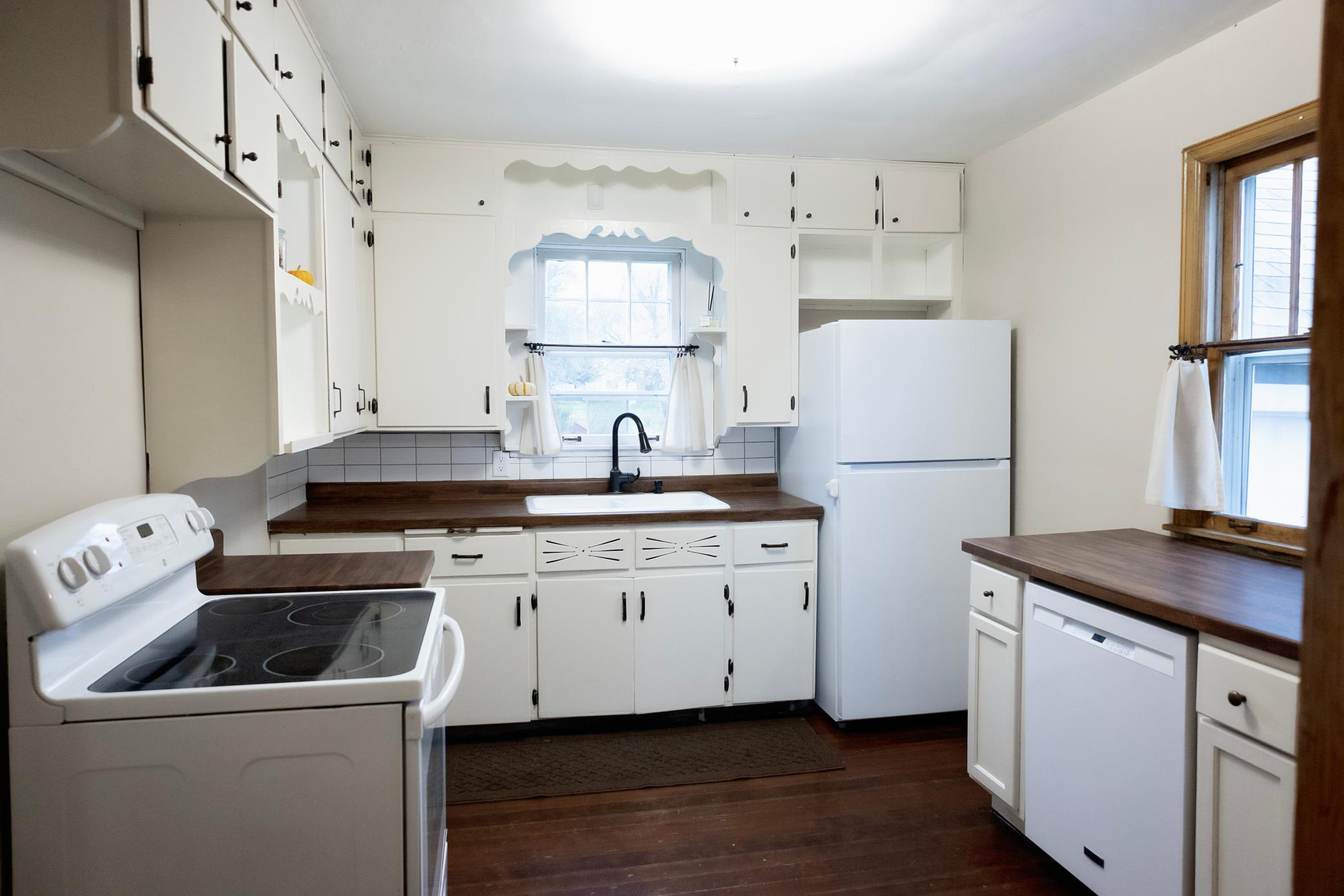 1948 single family home for sale at 38 N Central Avenue in Kensington, MN — 2 bed, 2 bath (photo 23 of 30)