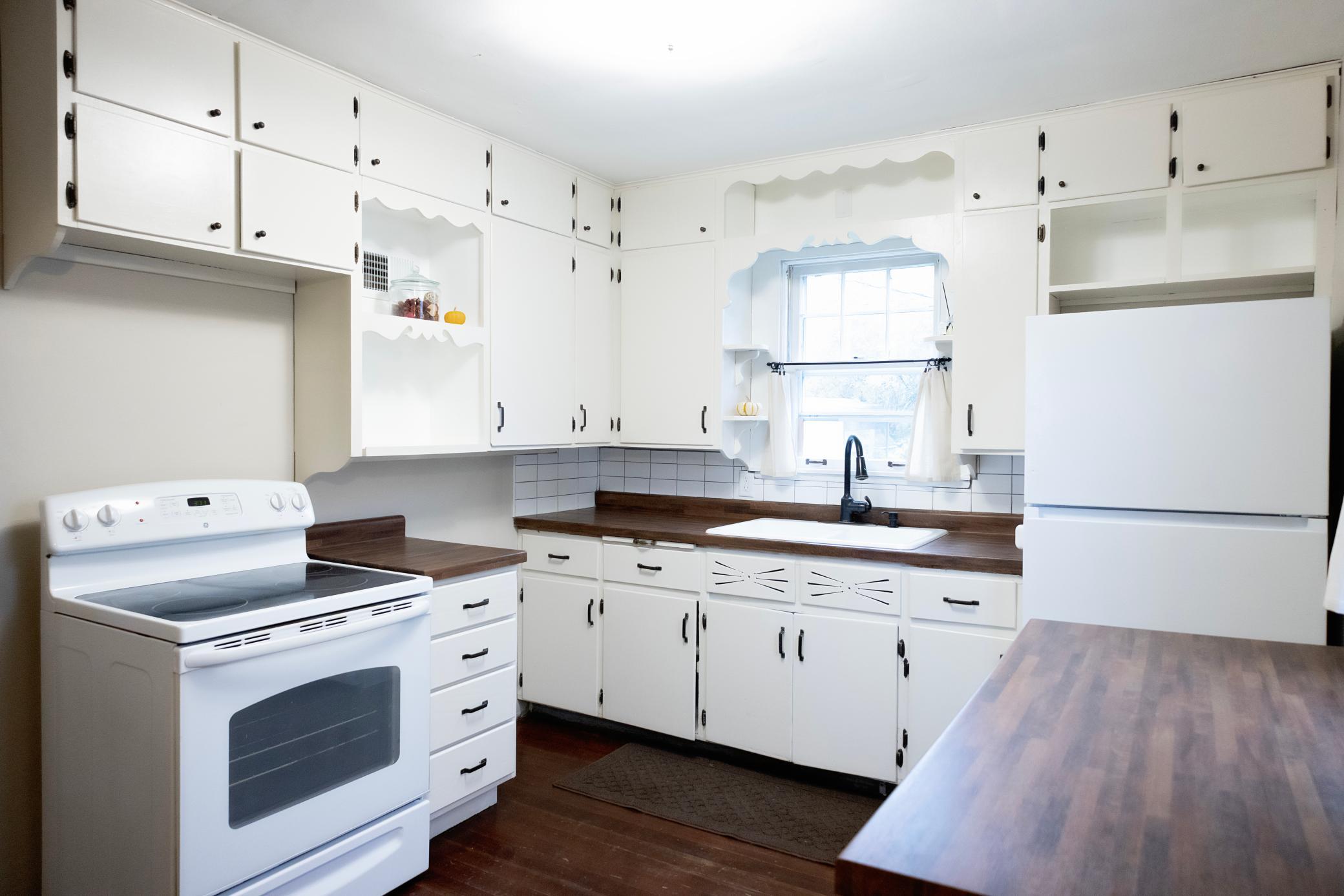 1948 single family home for sale at 38 N Central Avenue in Kensington, MN — 2 bed, 2 bath (photo 24 of 30)