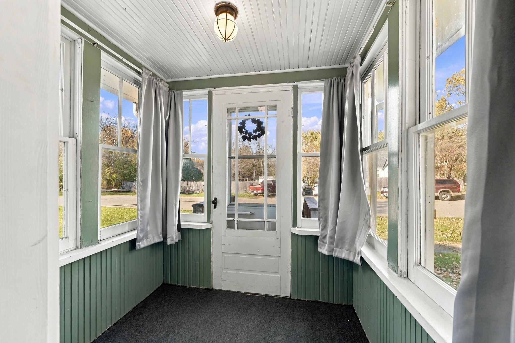 1930 single family home for sale at 313 4th Street NW in Bertha, MN — 2 bed, 2 bath (photo 12 of 36)