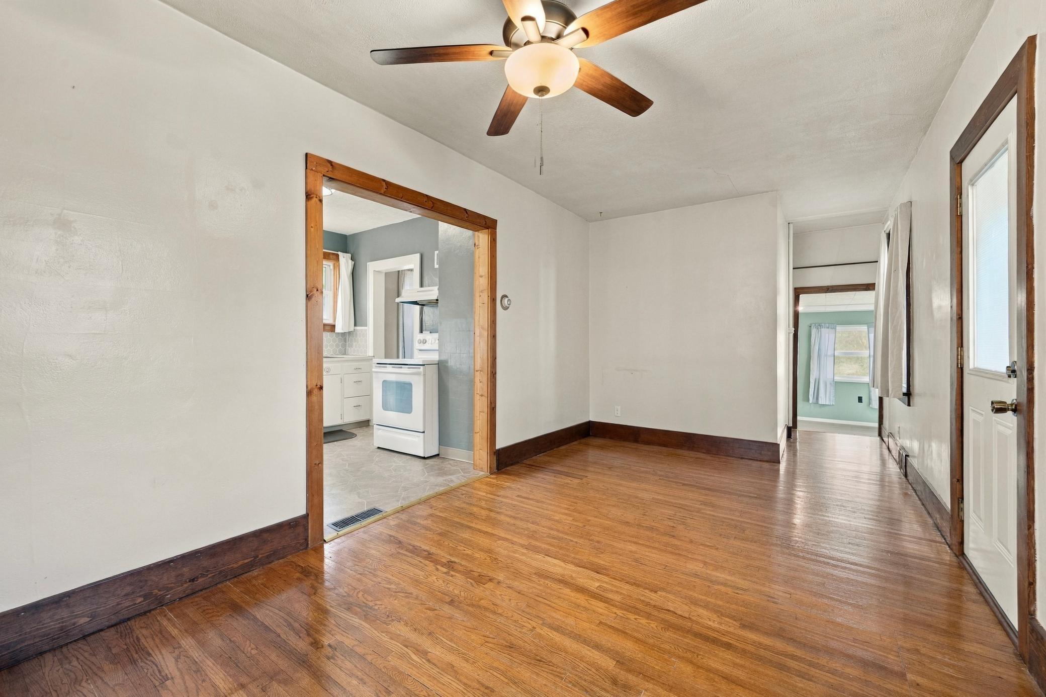 1930 single family home for sale at 313 4th Street NW in Bertha, MN — 2 bed, 2 bath (photo 13 of 36)
