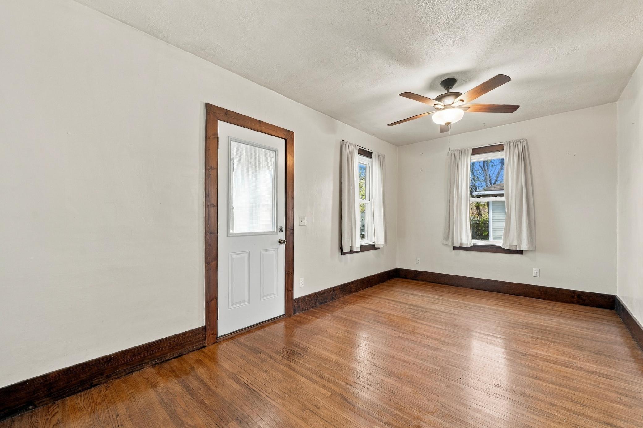 1930 single family home for sale at 313 4th Street NW in Bertha, MN — 2 bed, 2 bath (photo 15 of 36)