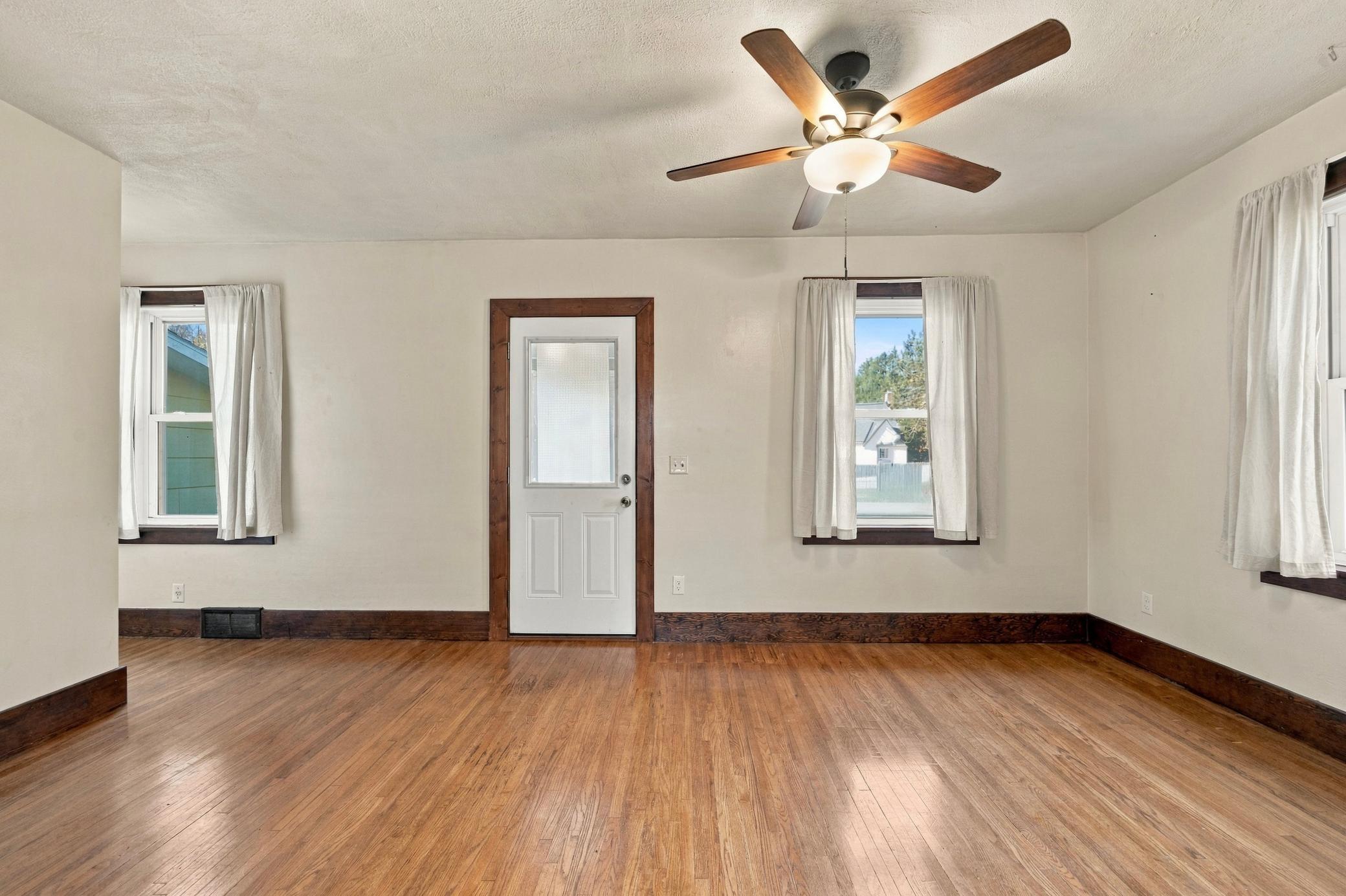 1930 single family home for sale at 313 4th Street NW in Bertha, MN — 2 bed, 2 bath (photo 16 of 36)