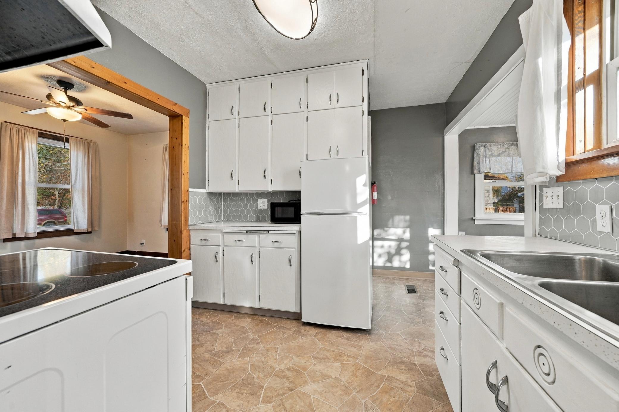 1930 single family home for sale at 313 4th Street NW in Bertha, MN — 2 bed, 2 bath (photo 18 of 36)
