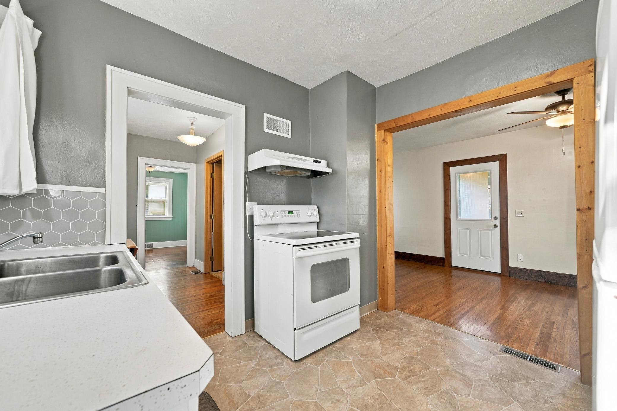 1930 single family home for sale at 313 4th Street NW in Bertha, MN — 2 bed, 2 bath (photo 19 of 36)