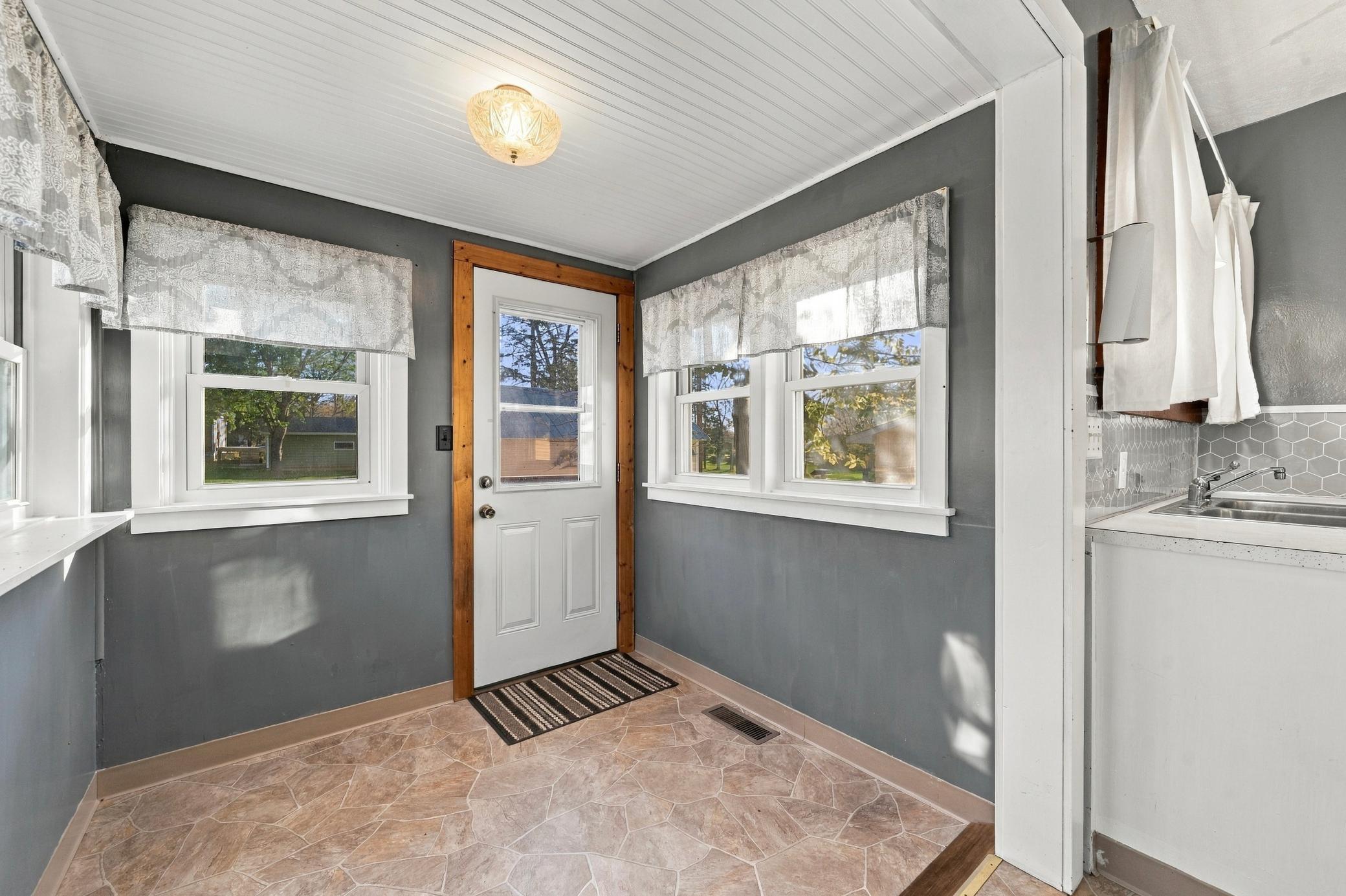 1930 single family home for sale at 313 4th Street NW in Bertha, MN — 2 bed, 2 bath (photo 21 of 36)
