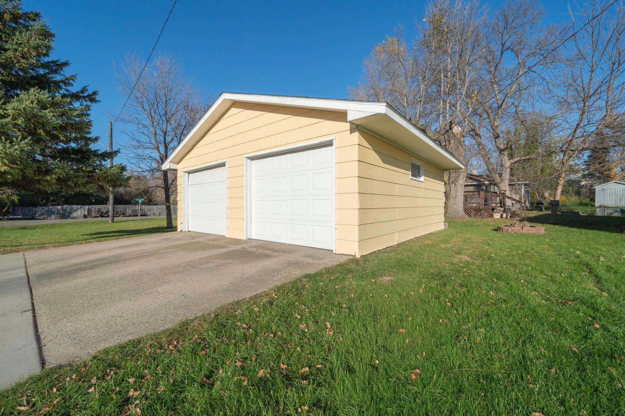 1930 single family home for sale at 313 4th Street NW in Bertha, MN — 2 bed, 2 bath (photo 6 of 36)