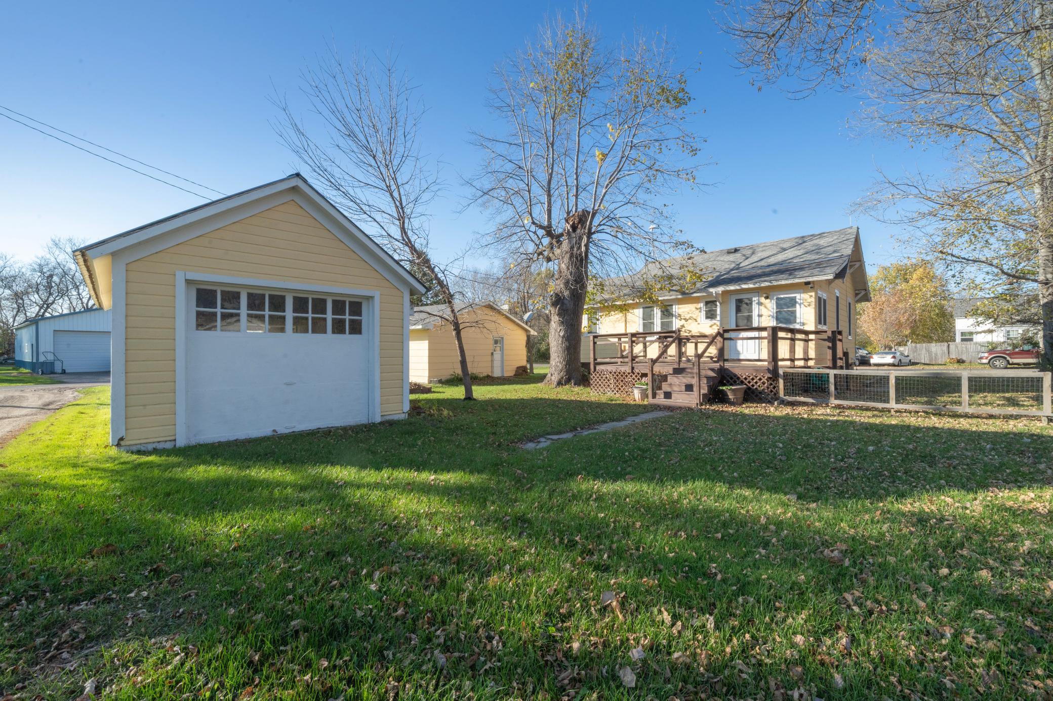 1930 single family home for sale at 313 4th Street NW in Bertha, MN — 2 bed, 2 bath (photo 7 of 36)