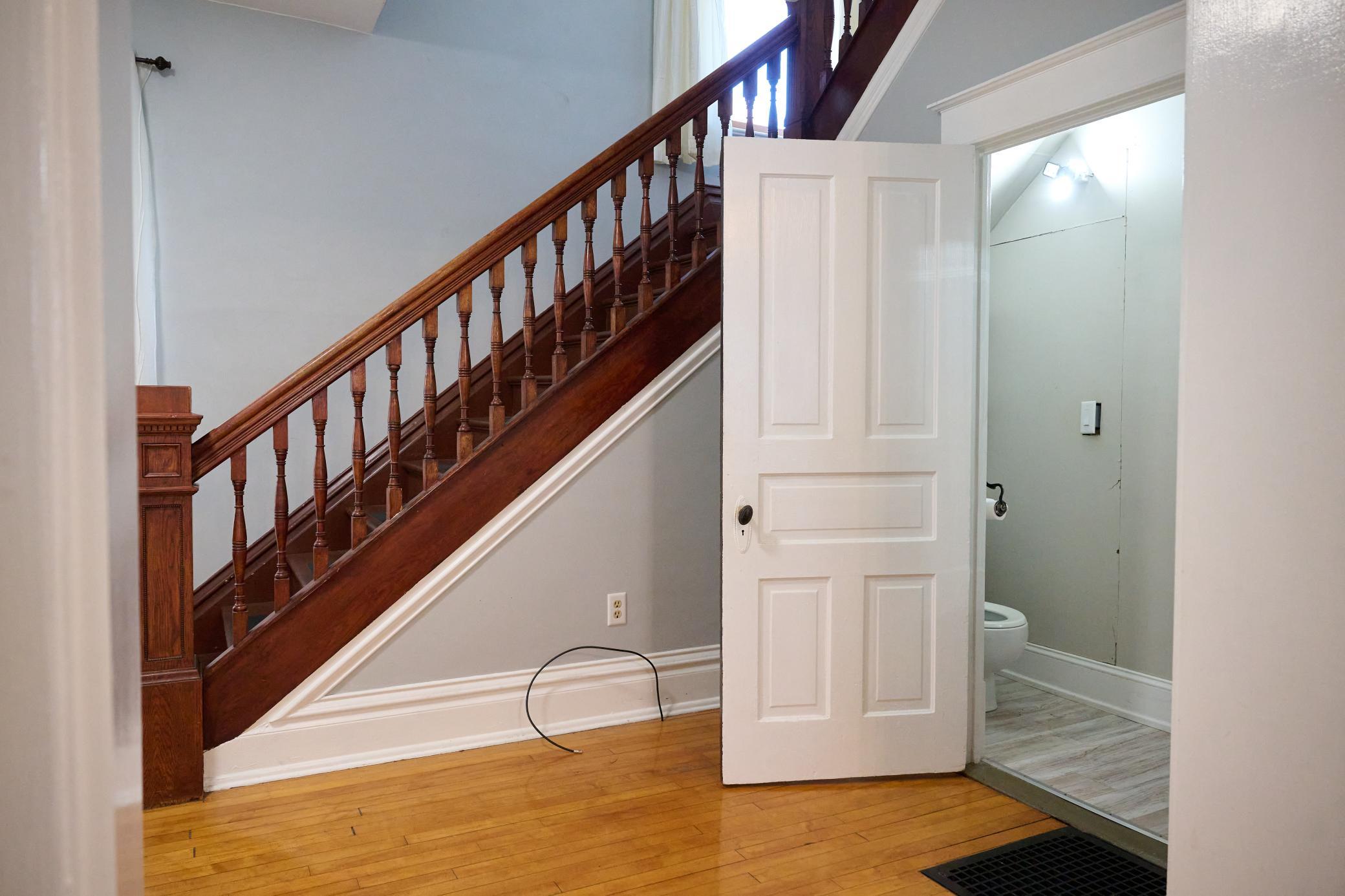 1904 single family home for sale at 610 University Drive S in Fargo, ND — 4 bed, 2 bath (photo 35 of 71)