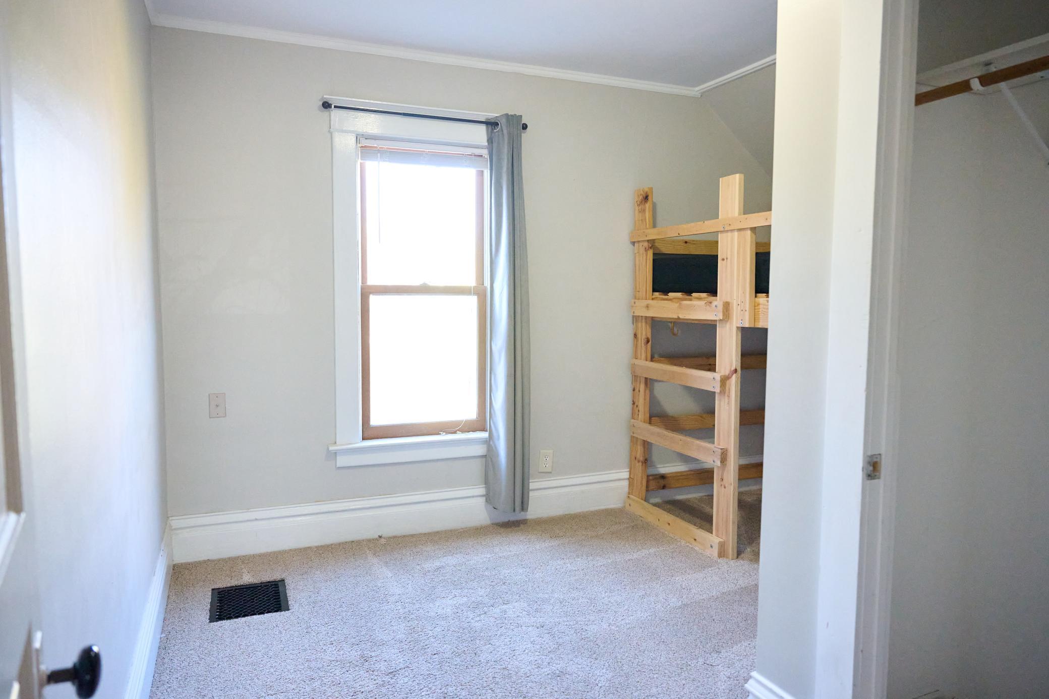 1904 single family home for sale at 610 University Drive S in Fargo, ND — 4 bed, 2 bath (photo 42 of 71)