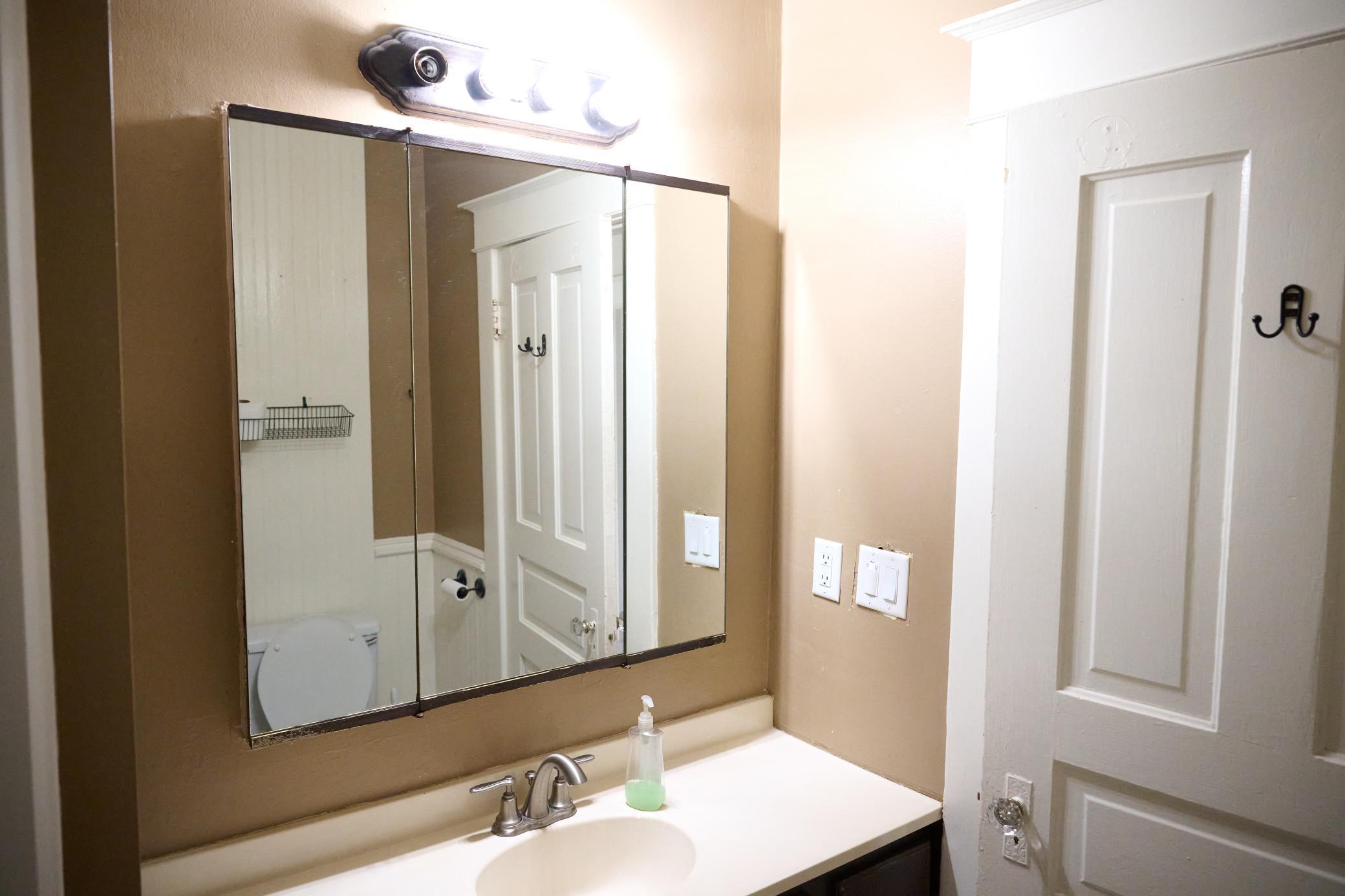 1904 single family home for sale at 610 University Drive S in Fargo, ND — 4 bed, 2 bath (photo 51 of 71)