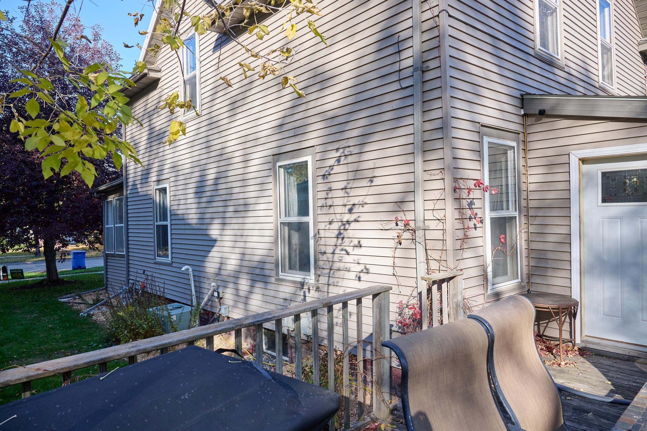 1904 single family home for sale at 610 University Drive S in Fargo, ND — 4 bed, 2 bath (photo 9 of 71)